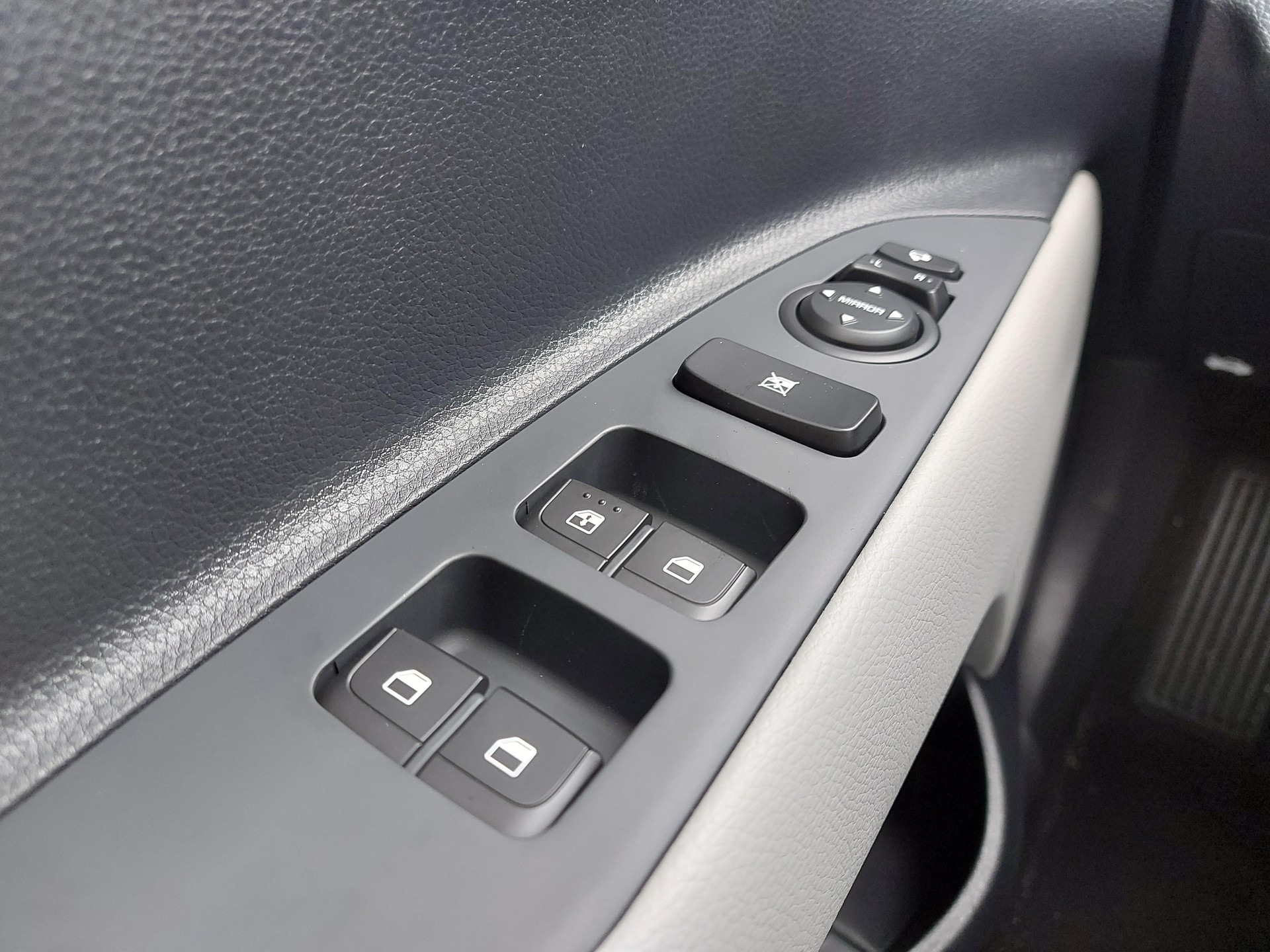 KIA Stonic 1.0 T-GDi Power Edition-image-15