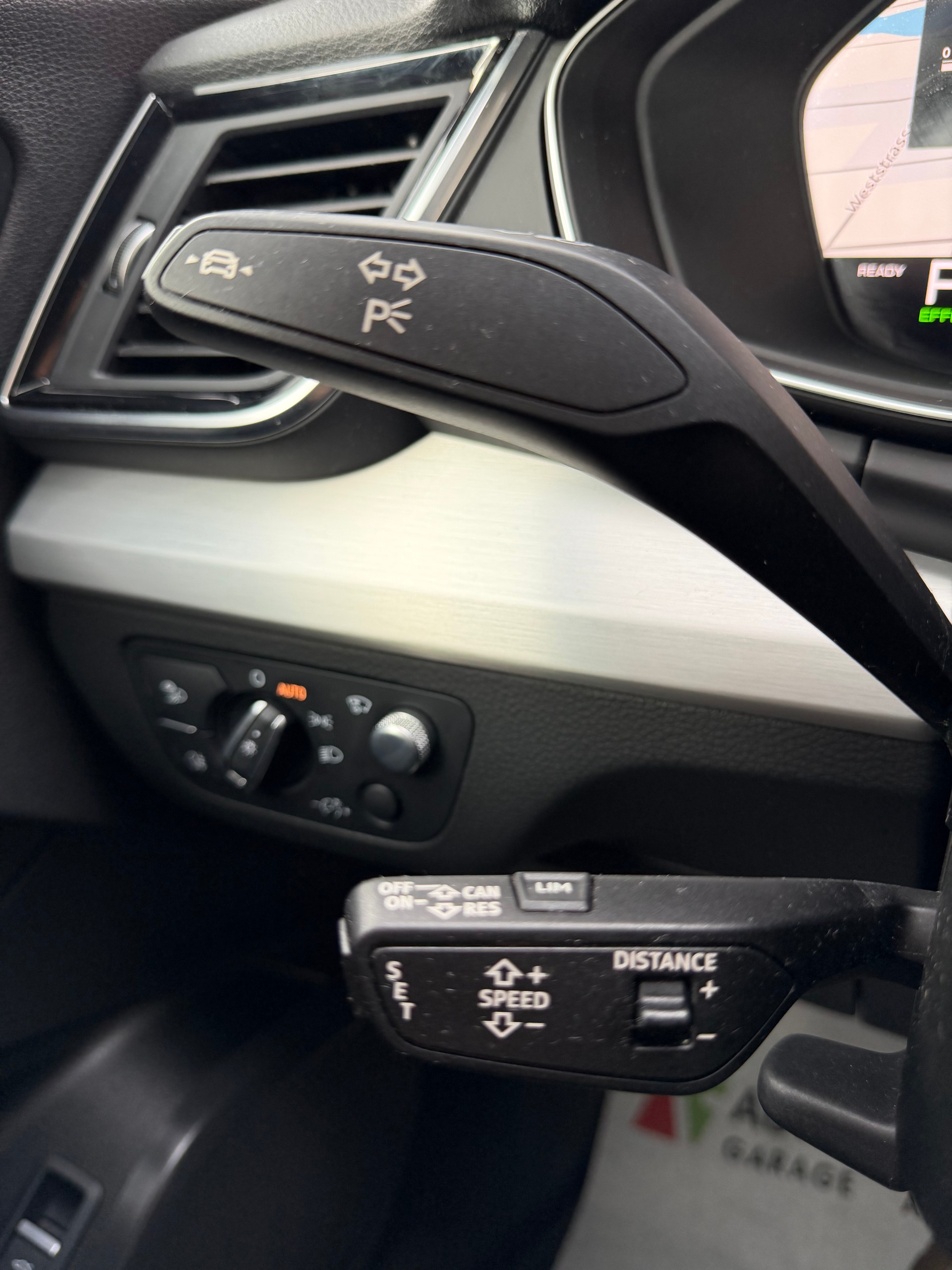 AUDI SQ5 TDI quattro tiptronic-image-17