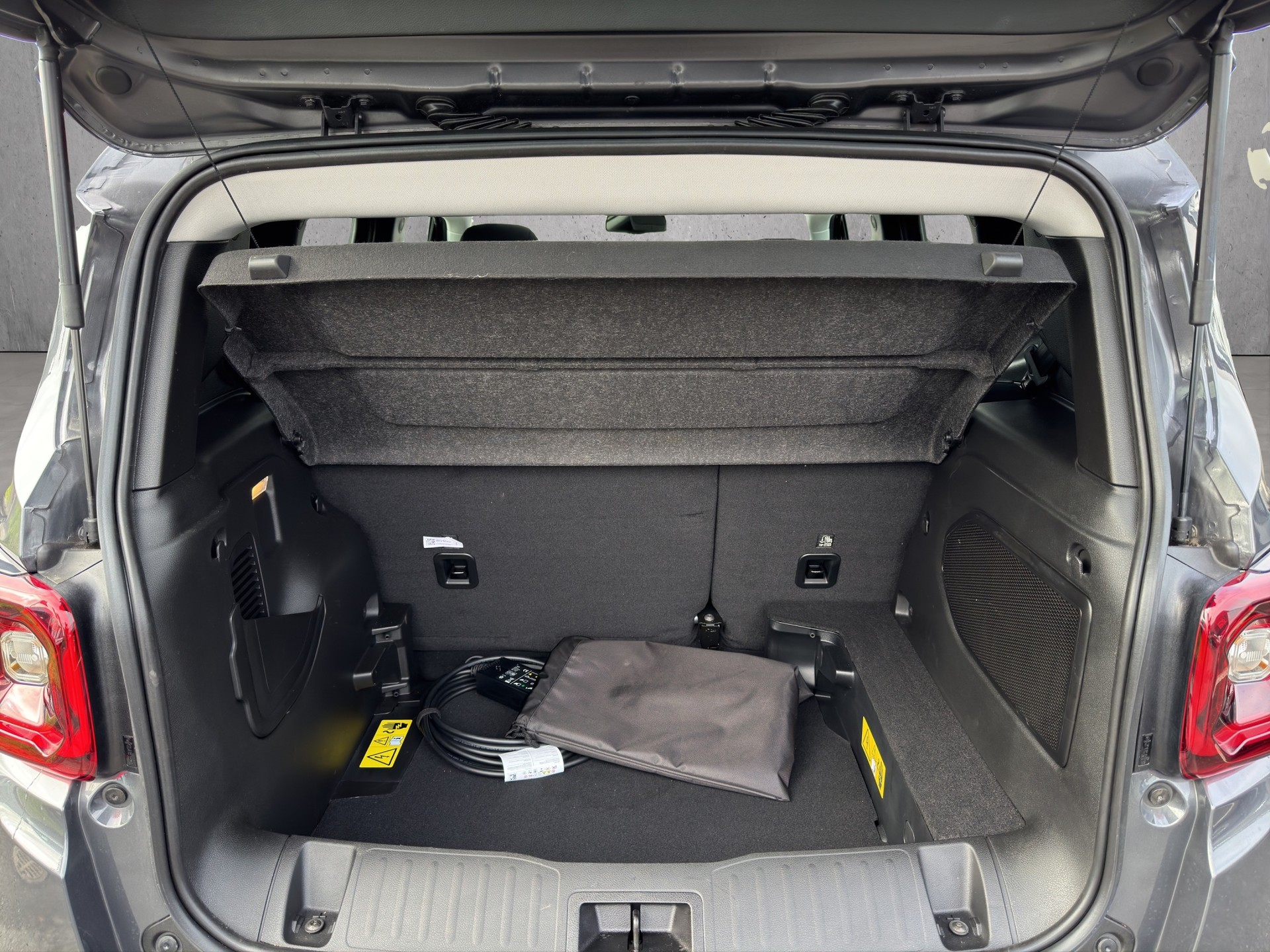 JEEP RENEGADE 4xe 1.3 190cv Swiss Limited-image-13