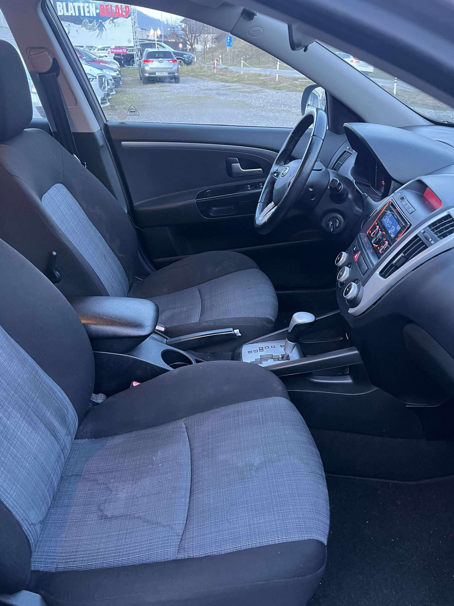 KIA Cee'd 1.6 Automat-image-9