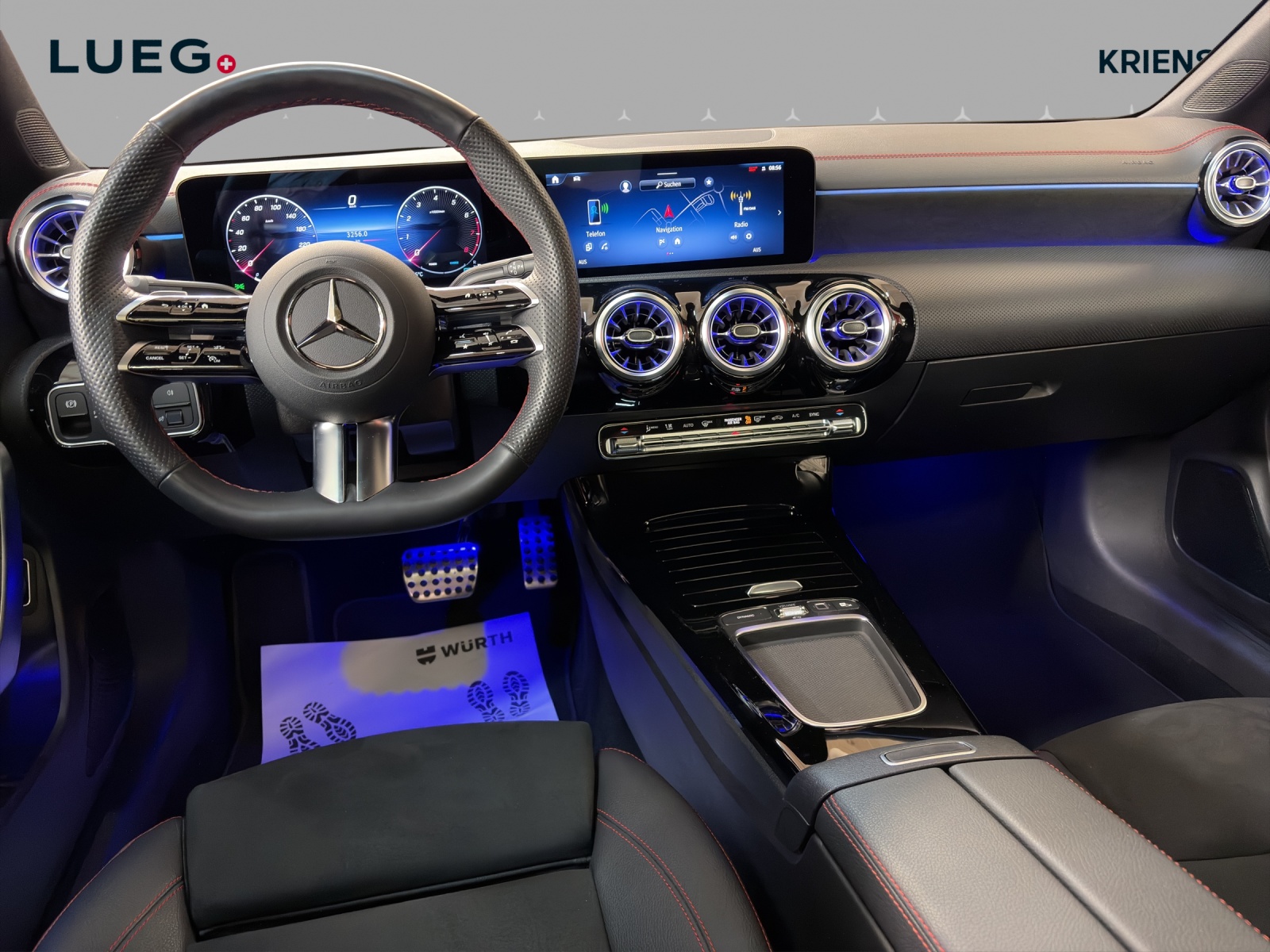 MERCEDES-BENZ CLA 250 4M - AMG / Panorama-Dach / Rückfahrkamera / Ambiente-Licht-image-10