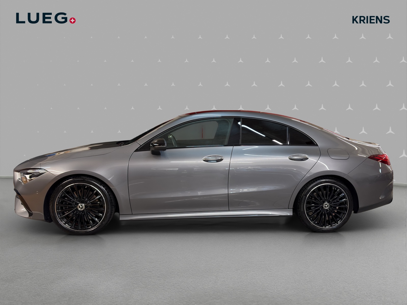 MERCEDES-BENZ CLA 250 4M - AMG / Panorama-Dach / Rückfahrkamera / Ambiente-Licht-image-1