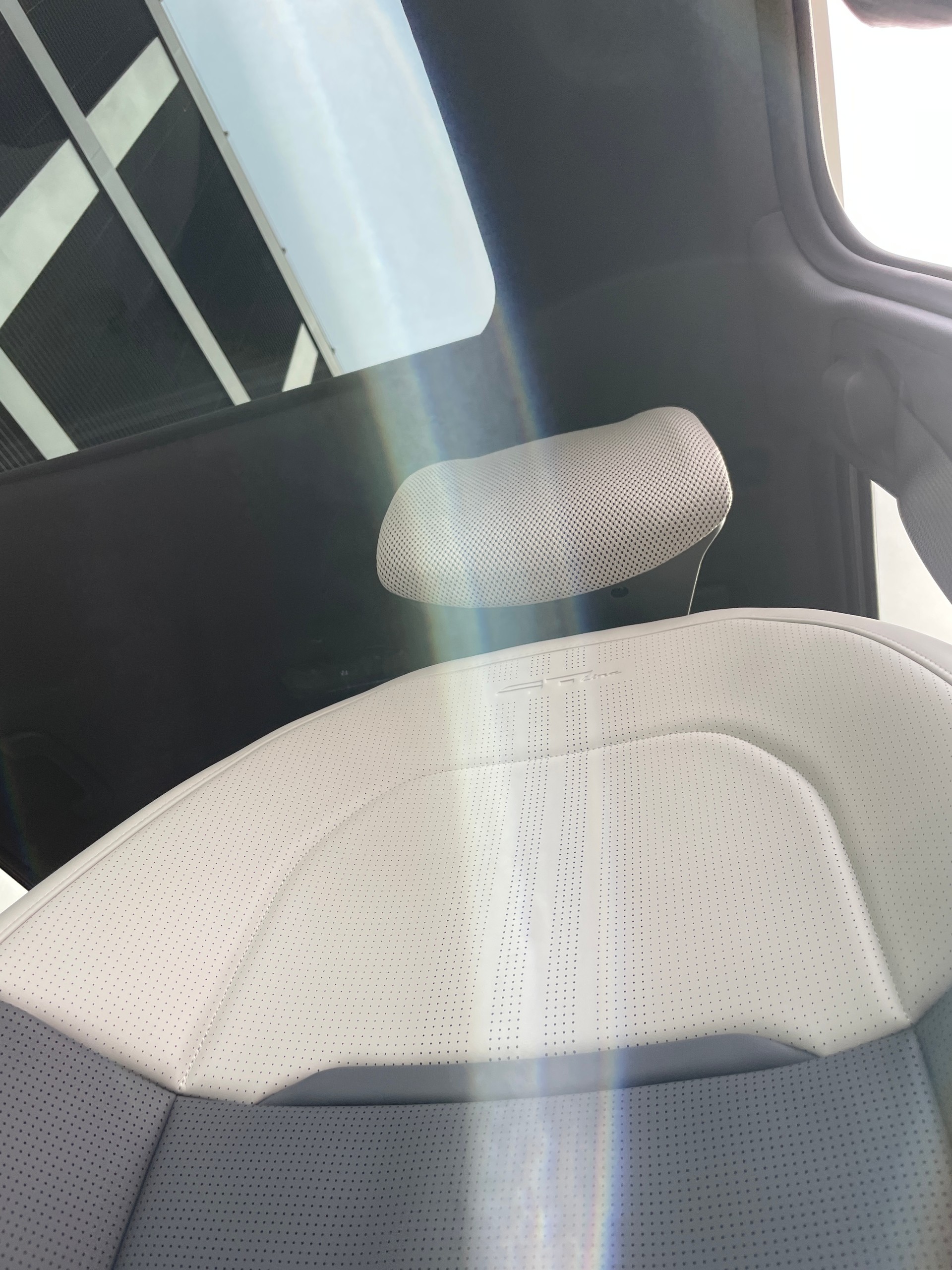 KIA EV3 81,4 kWh GT-Line mit GT-Line Pack und Panoramadach! V2L Funktion-image-9