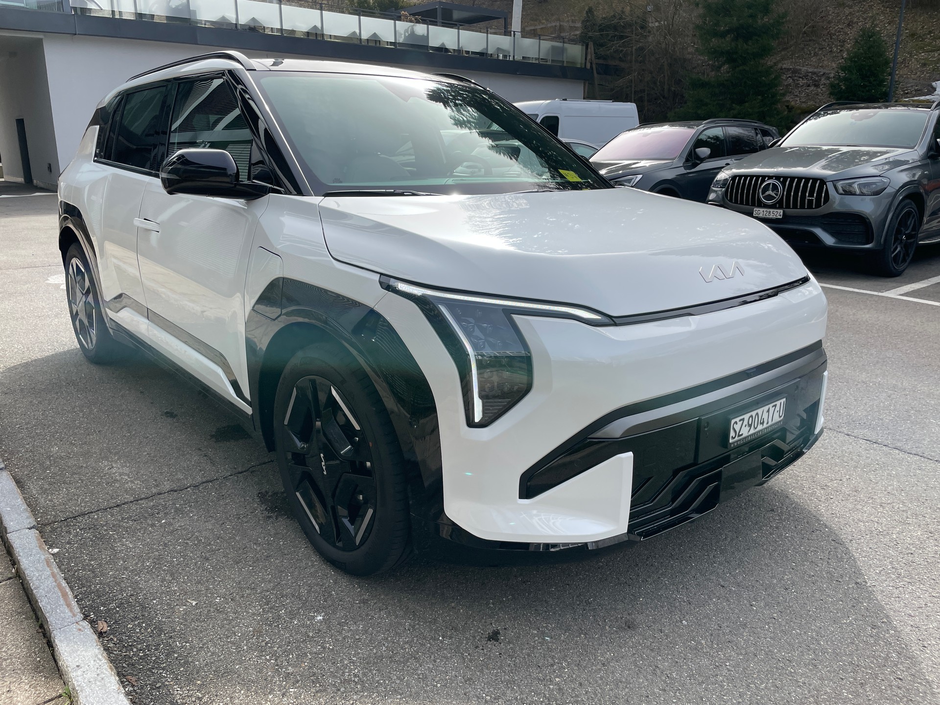KIA EV3 81,4 kWh GT-Line mit GT-Line Pack und Panoramadach! V2L Funktion-image-5