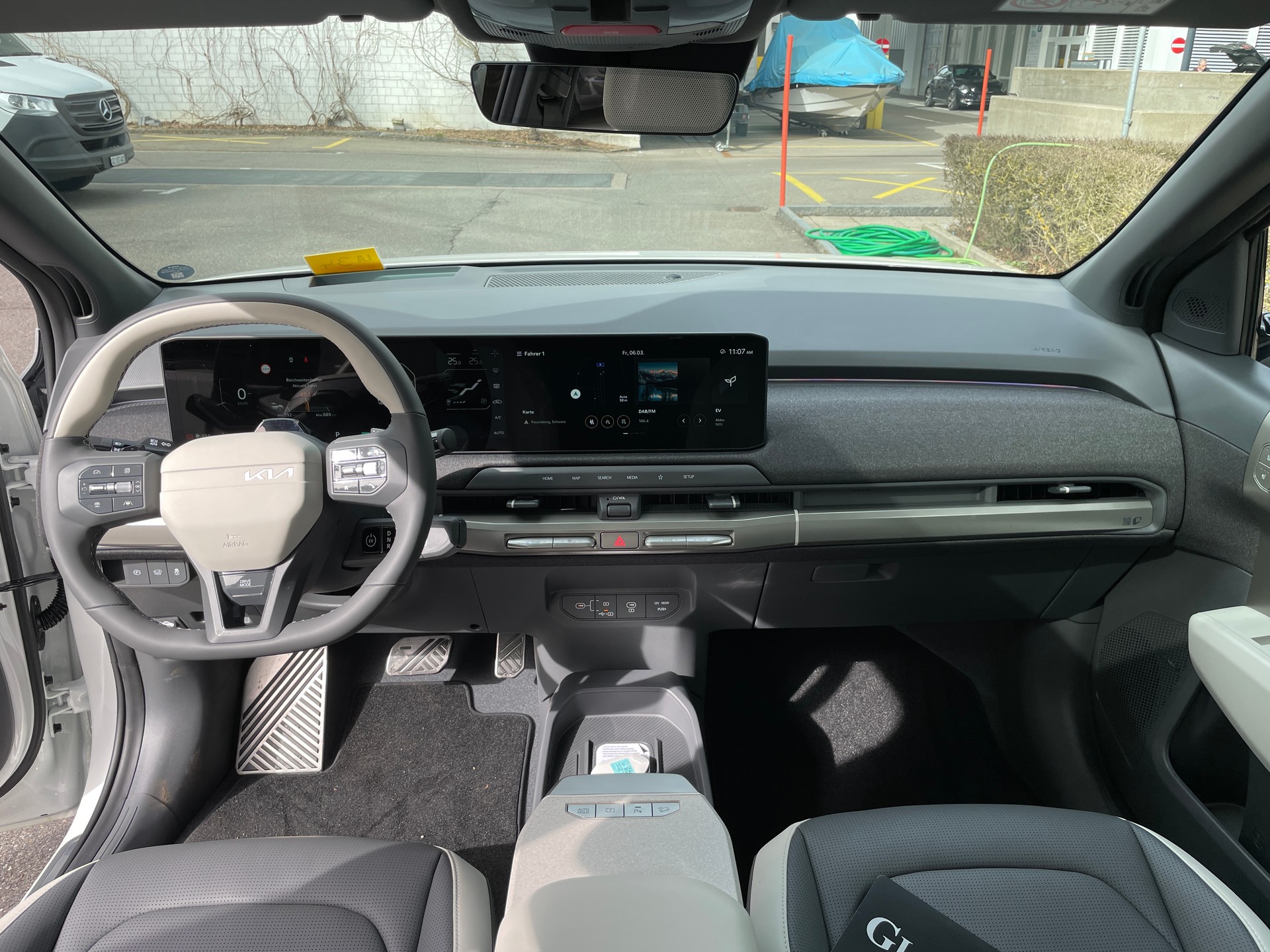 KIA EV3 81,4 kWh GT-Line mit GT-Line Pack und Panoramadach! V2L Funktion-image-15