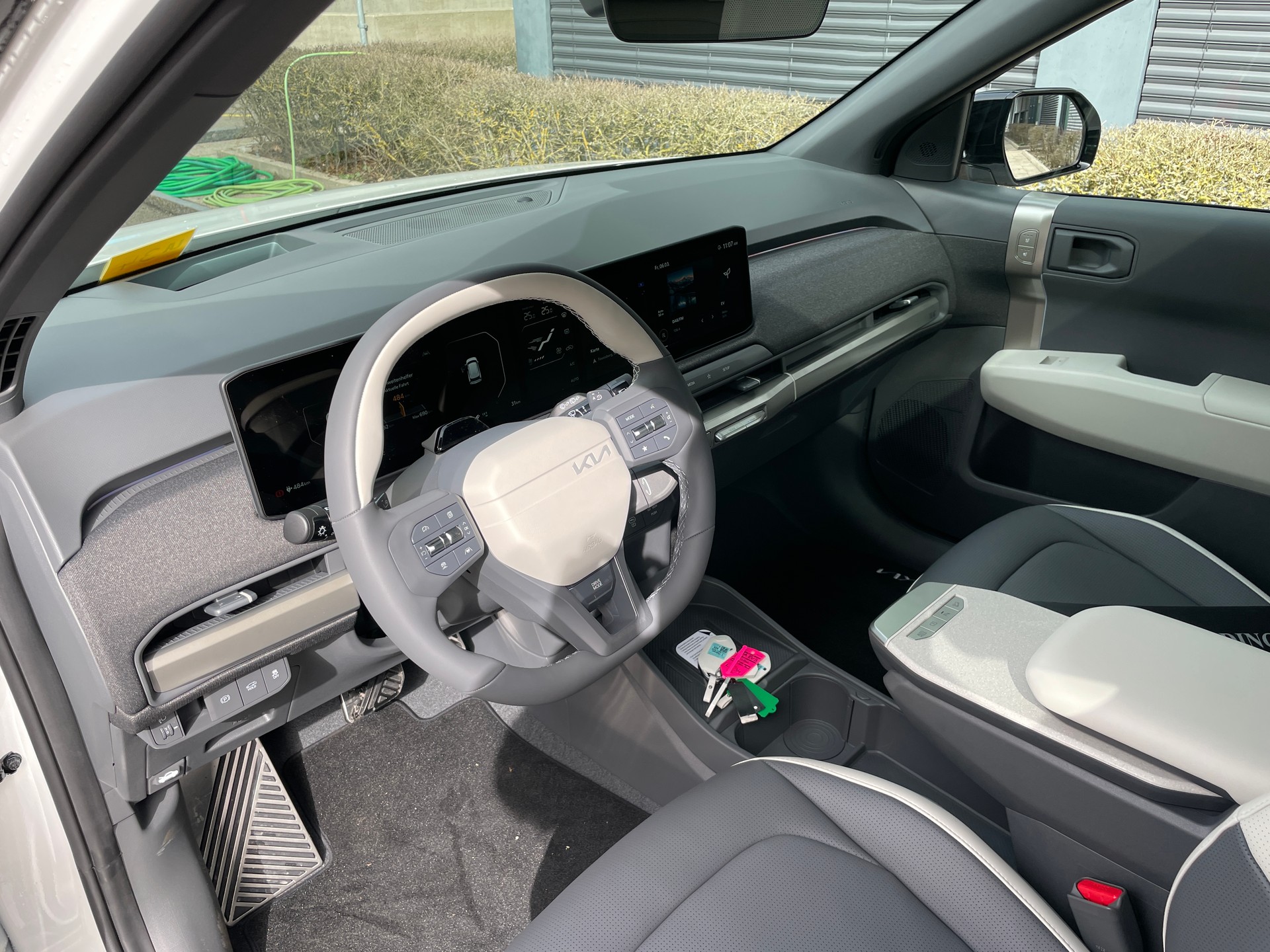 KIA EV3 81,4 kWh GT-Line mit GT-Line Pack und Panoramadach! V2L Funktion-image-7