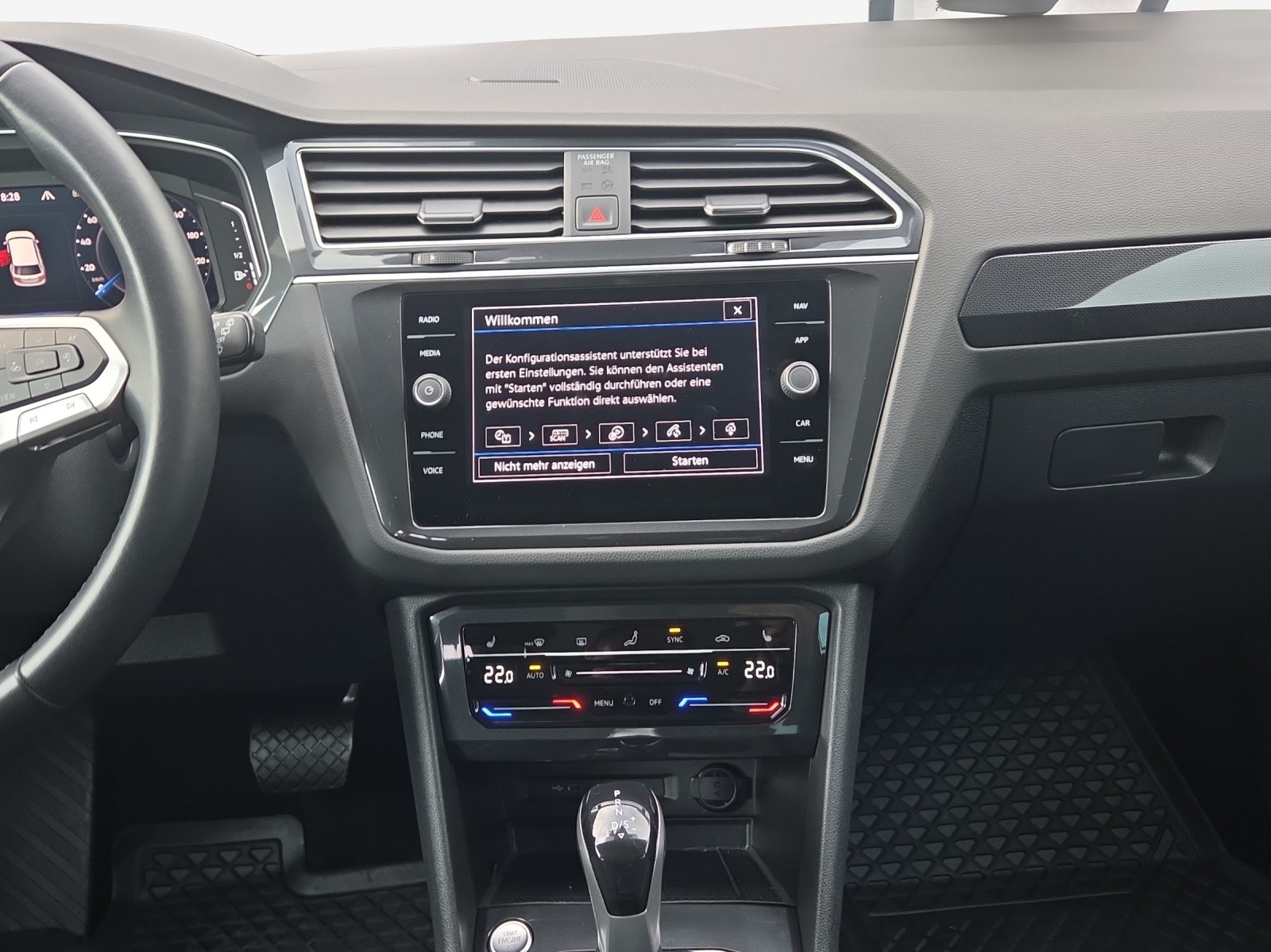 VW Tiguan 2.0 TDI SCR Elegance 4Motion DSG-image-10