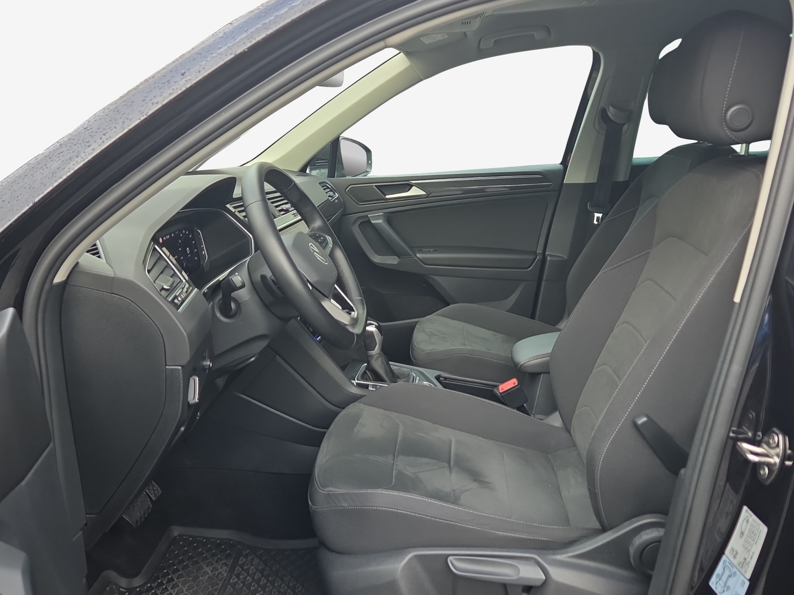 VW Tiguan 2.0 TDI SCR Elegance 4Motion DSG-image-7