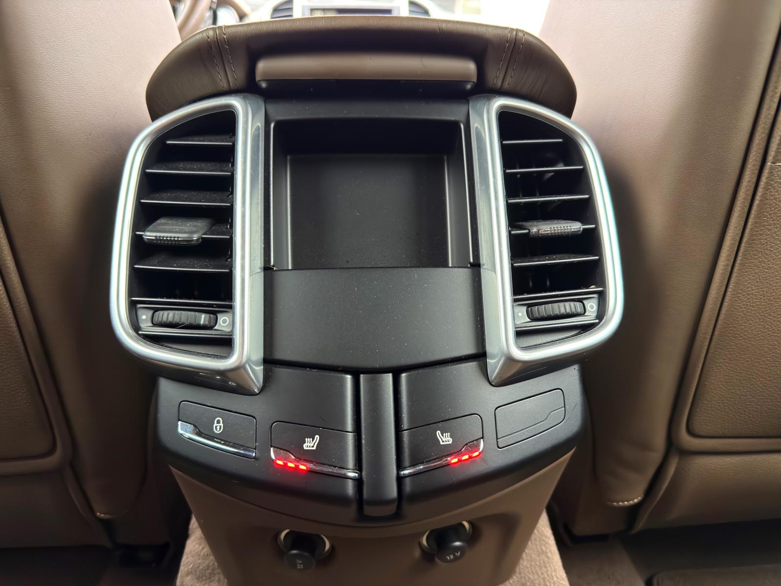 PORSCHE Cayenne Turbo-image-26