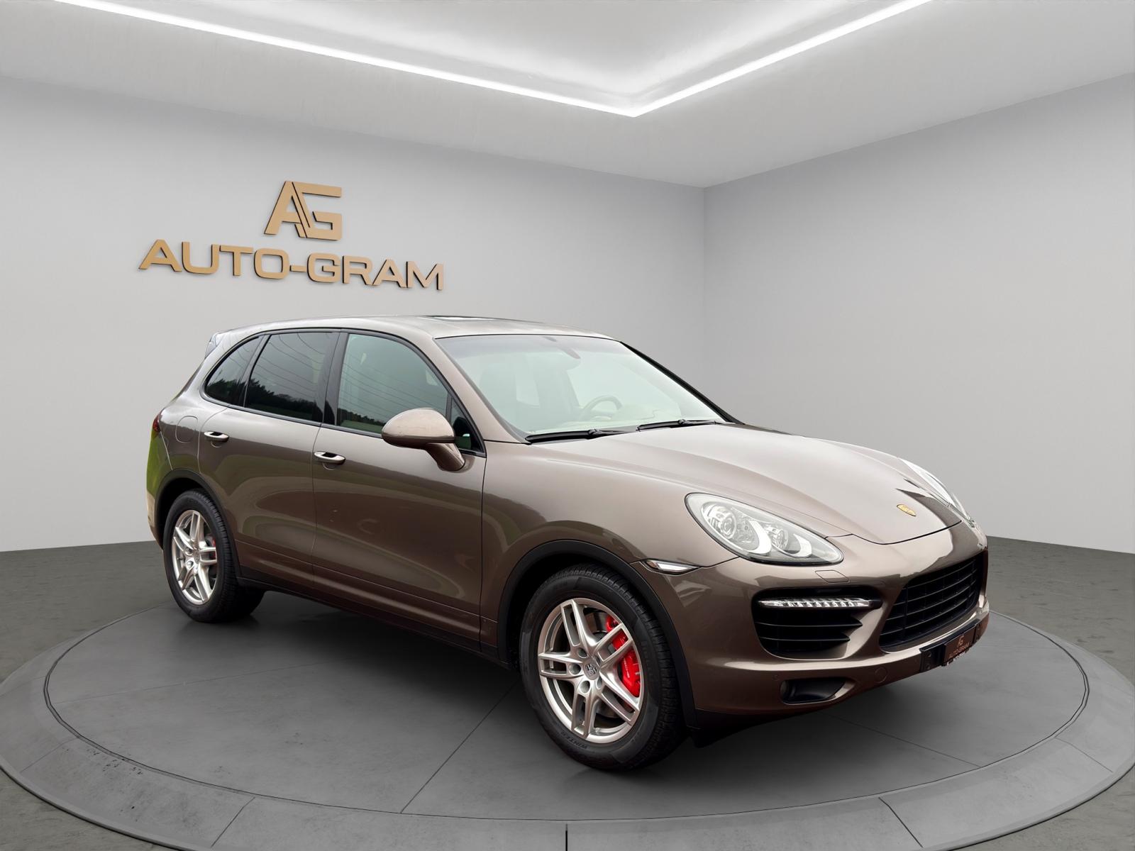PORSCHE Cayenne Turbo-image-6