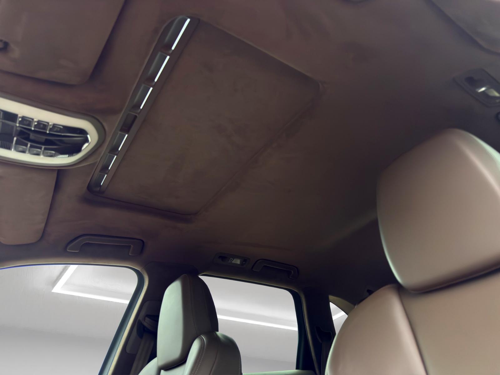 PORSCHE Cayenne Turbo-image-12