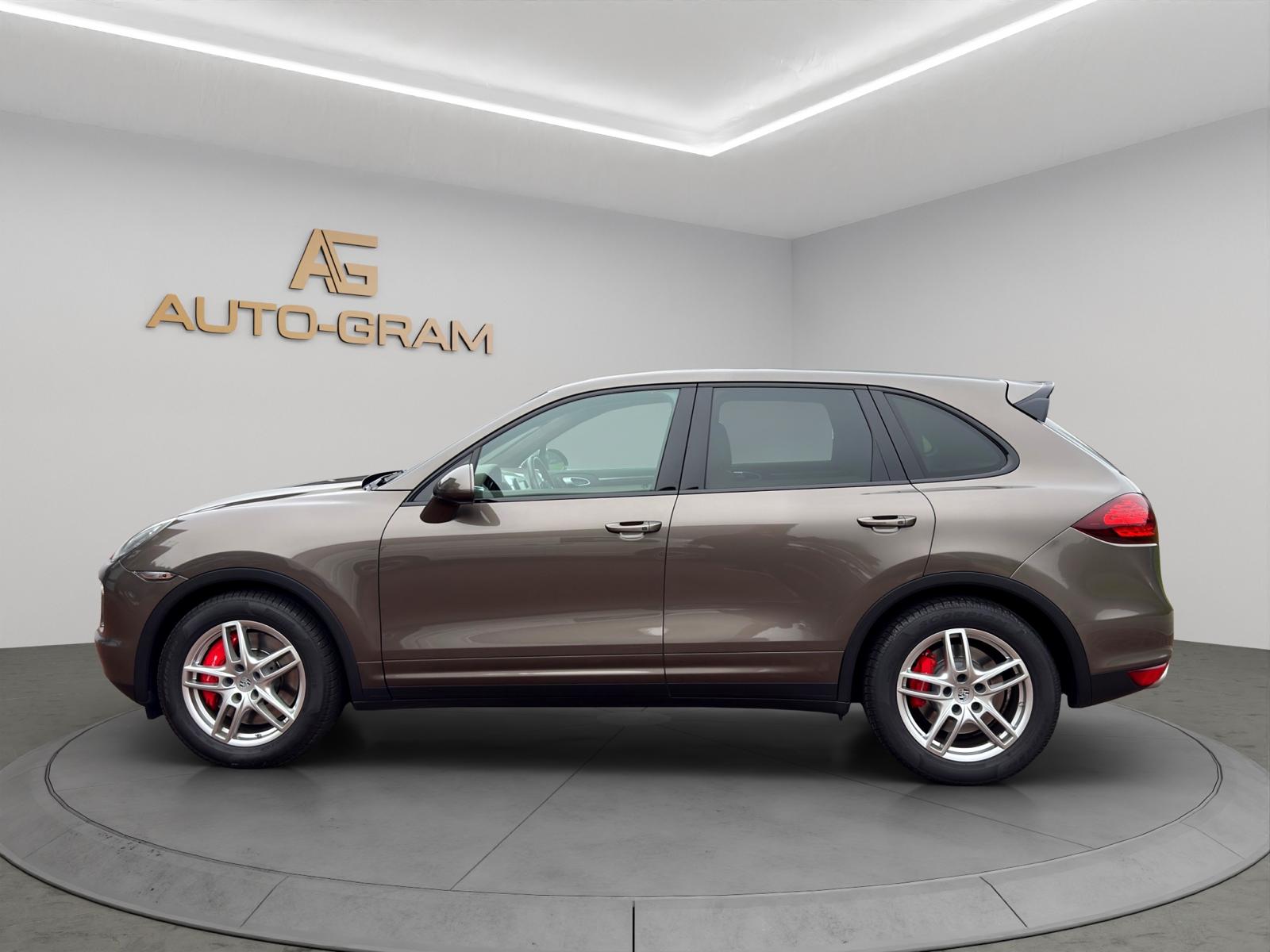 PORSCHE Cayenne Turbo-image-1