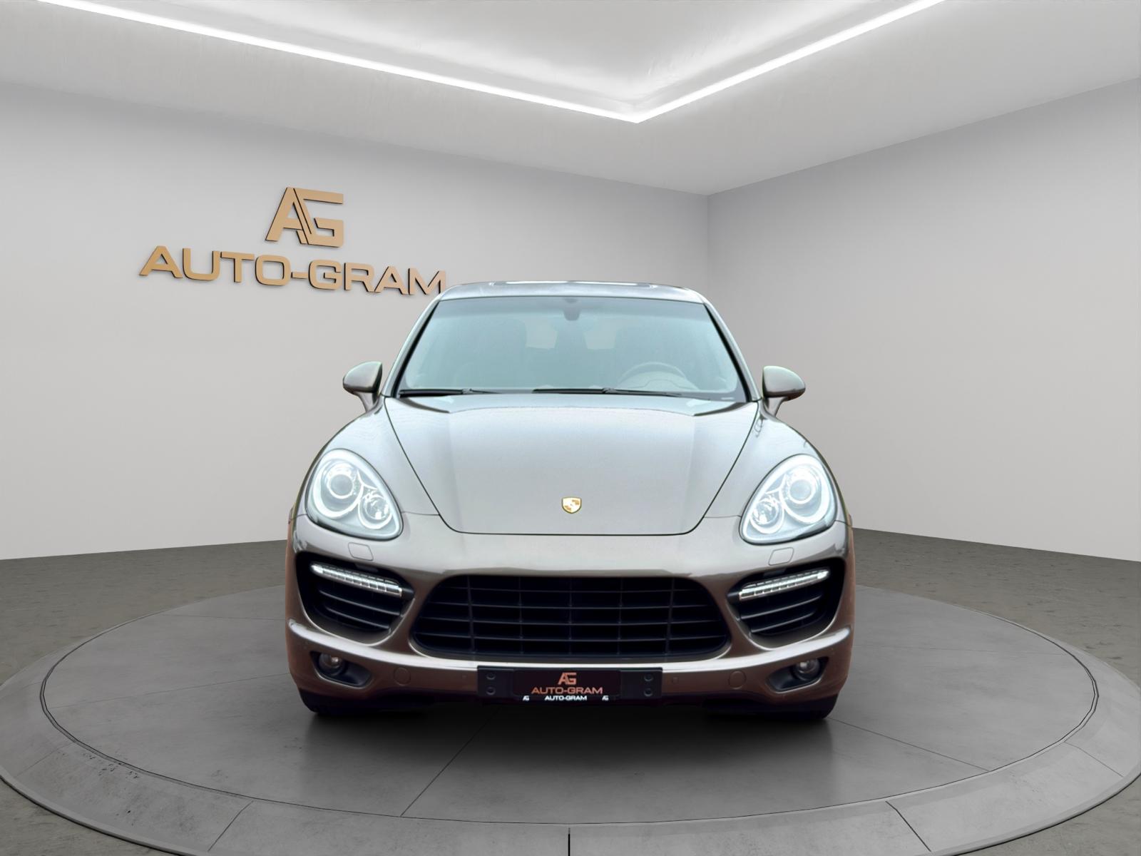 PORSCHE Cayenne Turbo-image-7