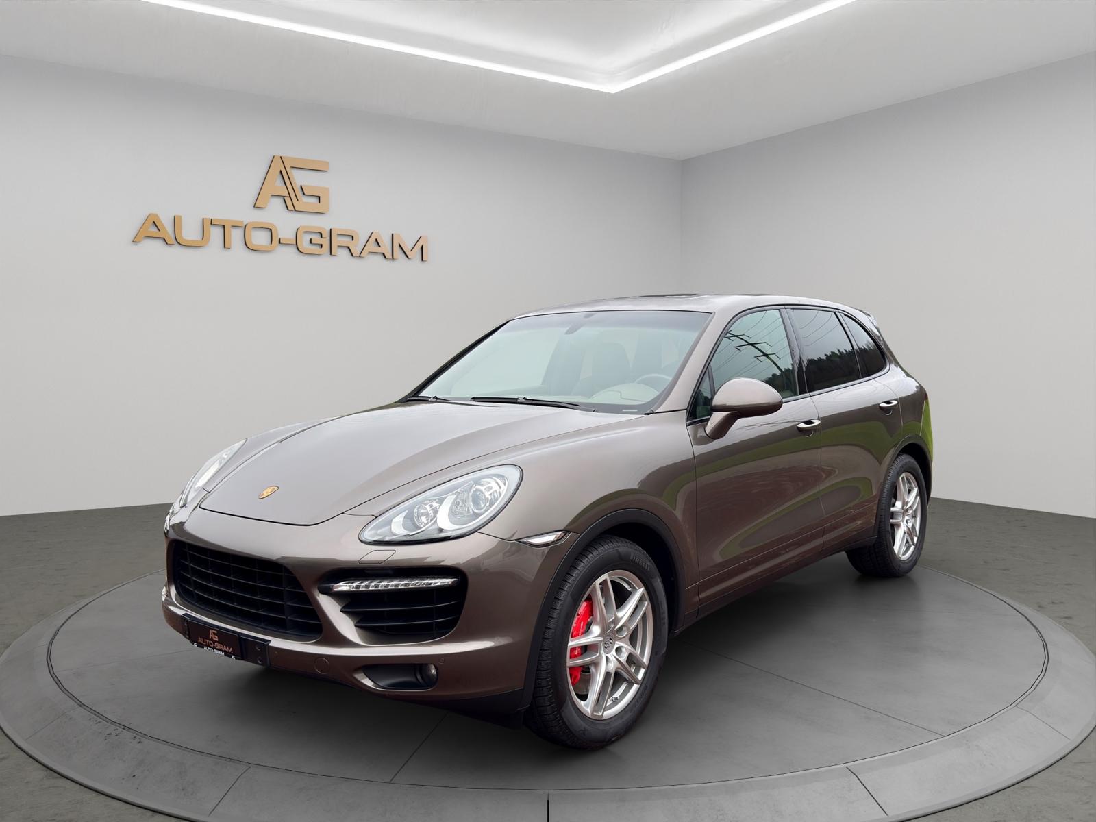 PORSCHE Cayenne Turbo-image-0