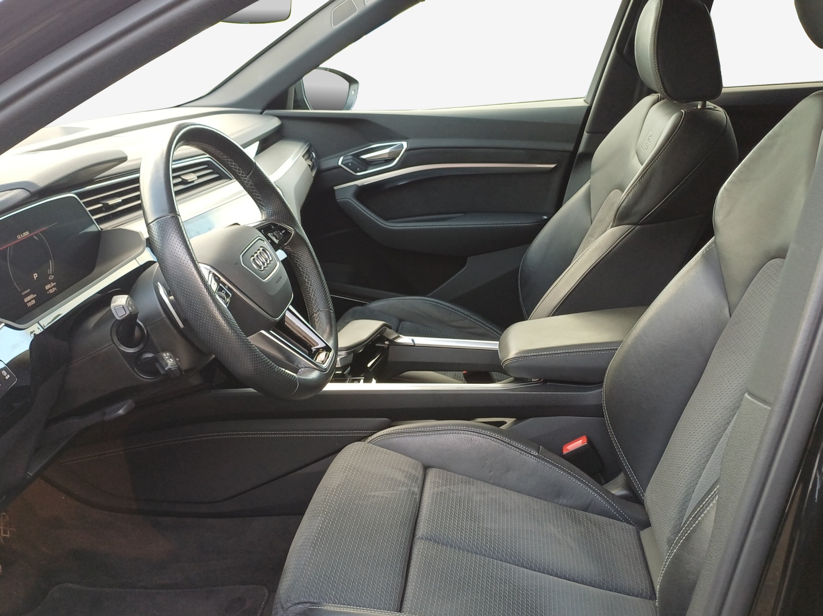 AUDI e-tron 55 S Line Black Edition quattro-image-8