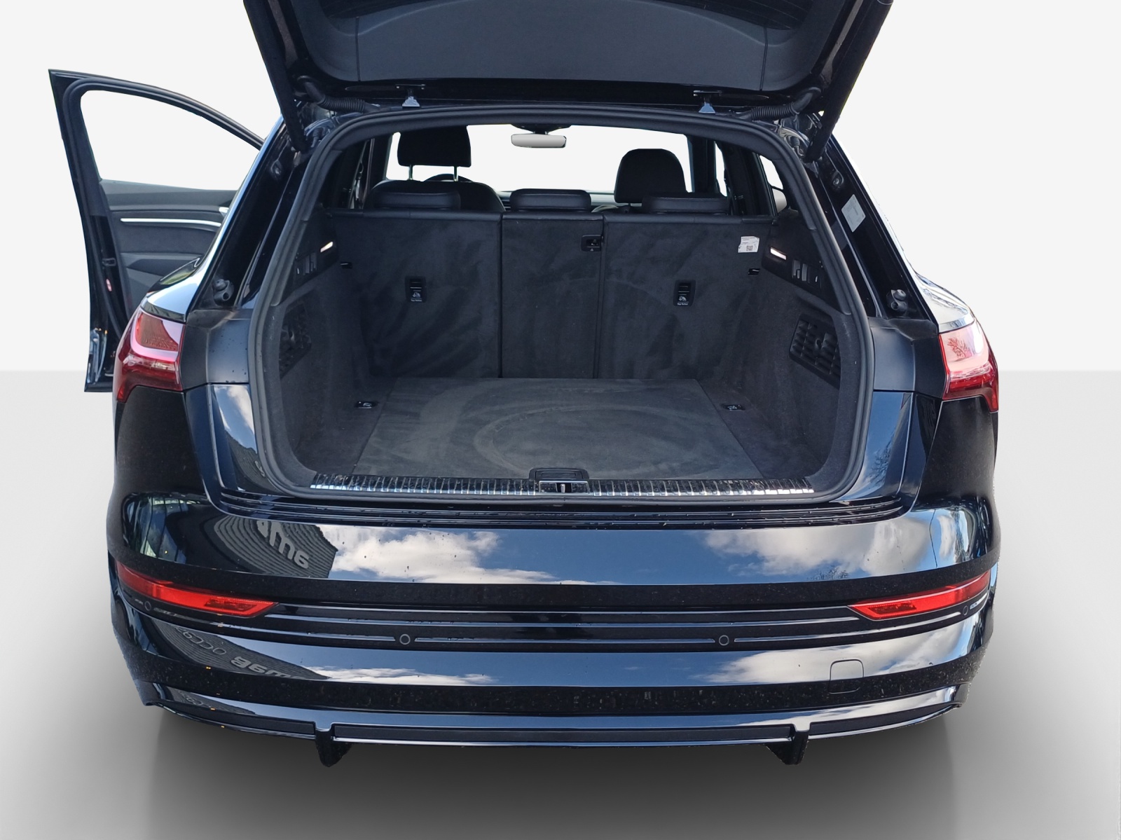 AUDI e-tron 55 S Line Black Edition quattro-image-13