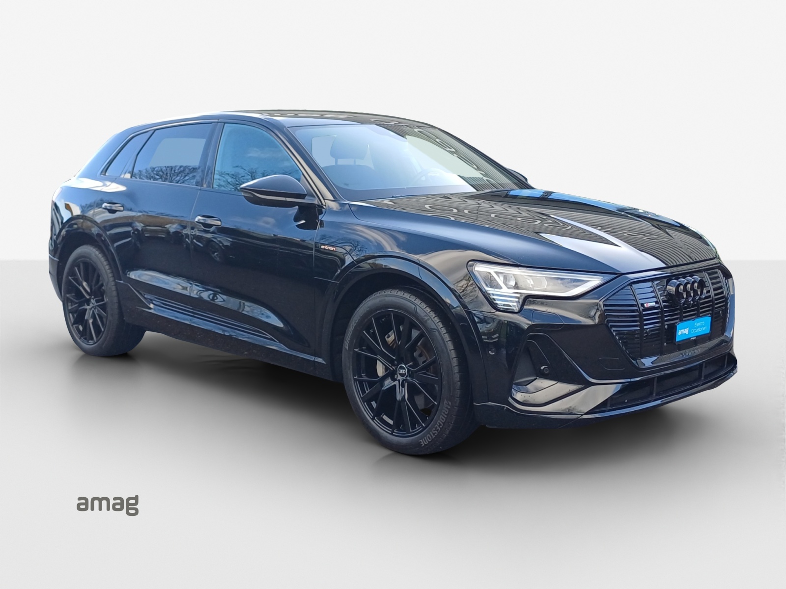 AUDI e-tron 55 S Line Black Edition quattro-image-6