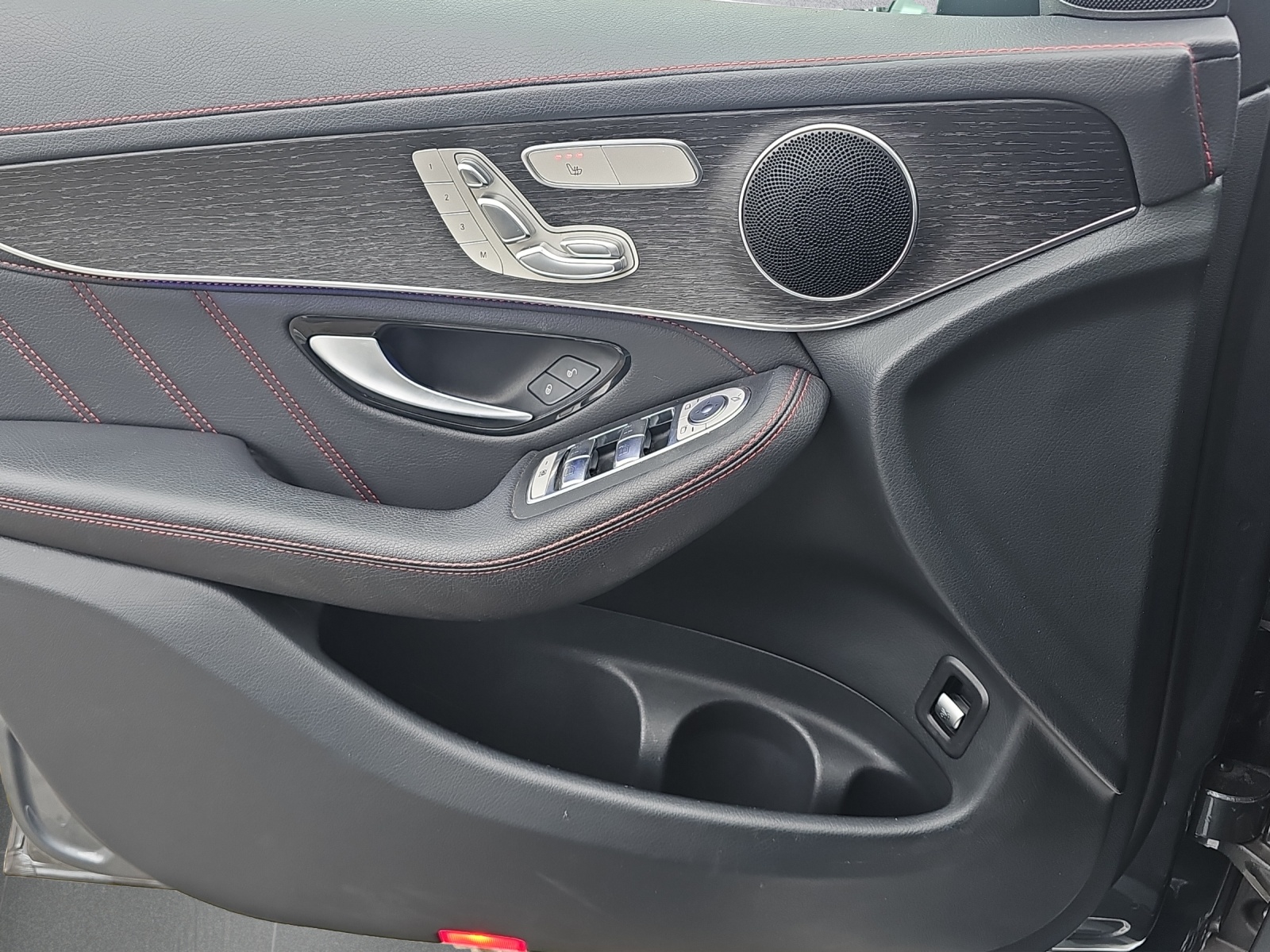 MERCEDES-BENZ GLC 43 AMG 4Matic 9G-Tronic-image-14