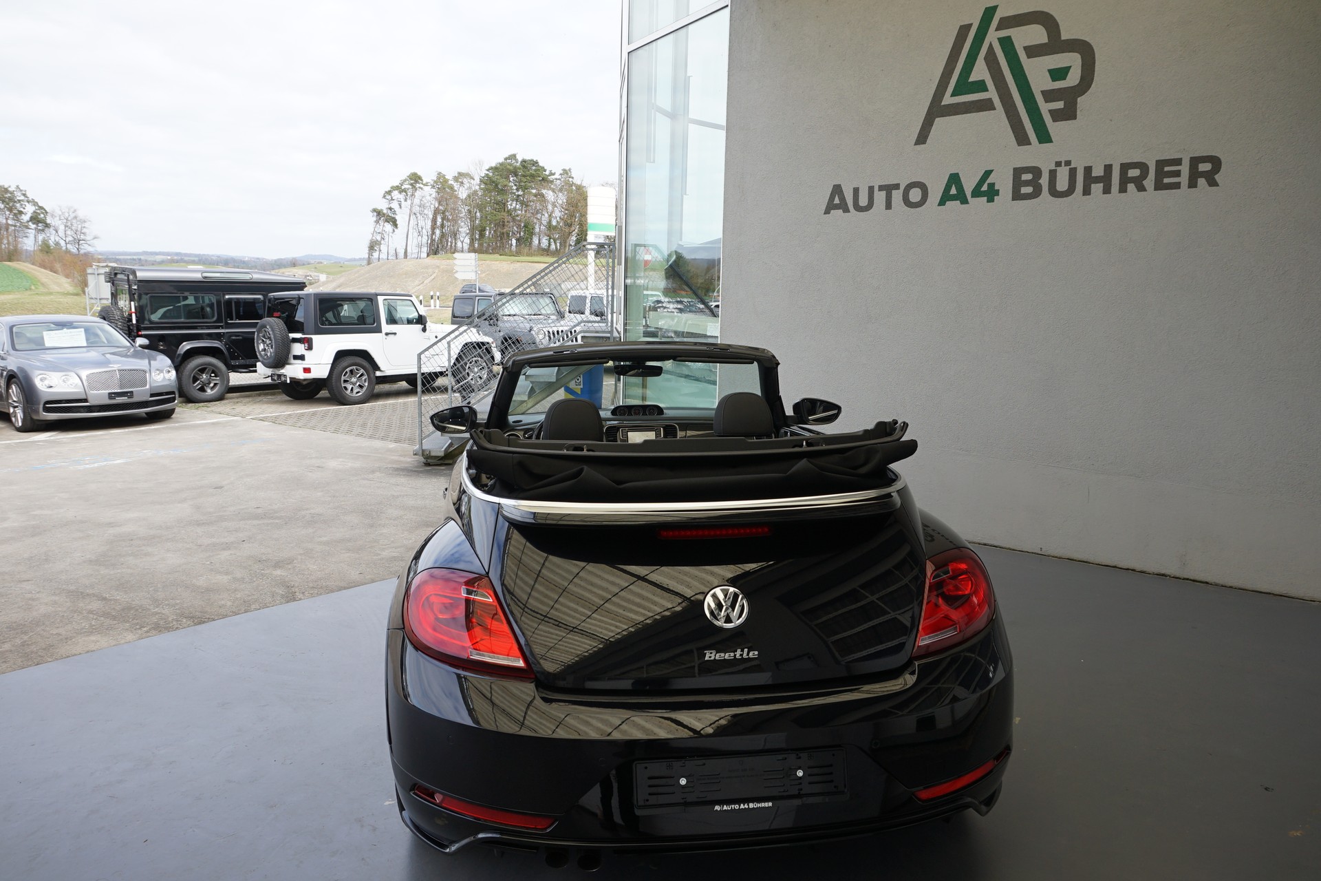VW Beetle 1.4 TSI BMT 150PS R-Line Cabriolet DSG-Automat-image-13