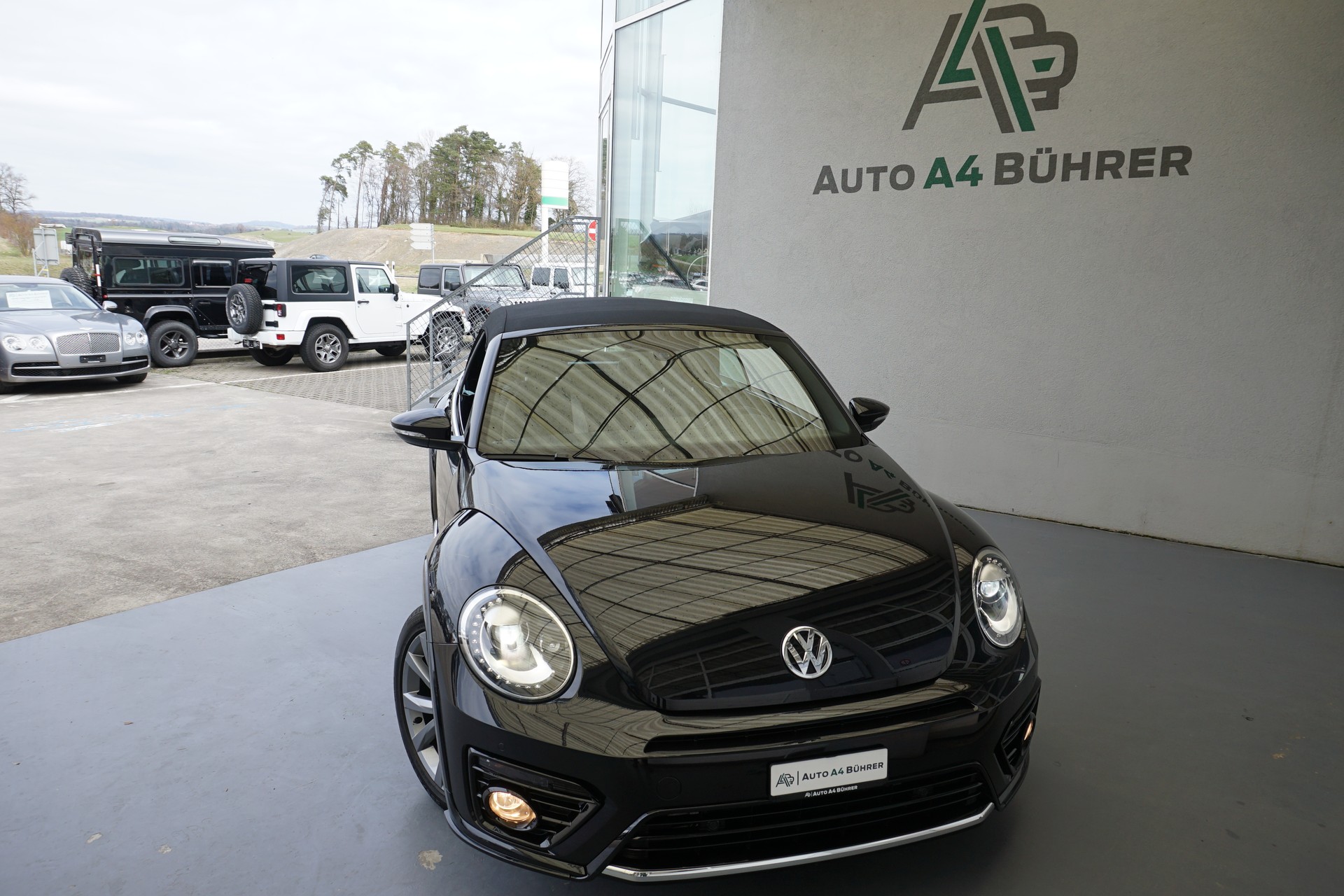 VW Beetle 1.4 TSI BMT 150PS R-Line Cabriolet DSG-Automat-image-4