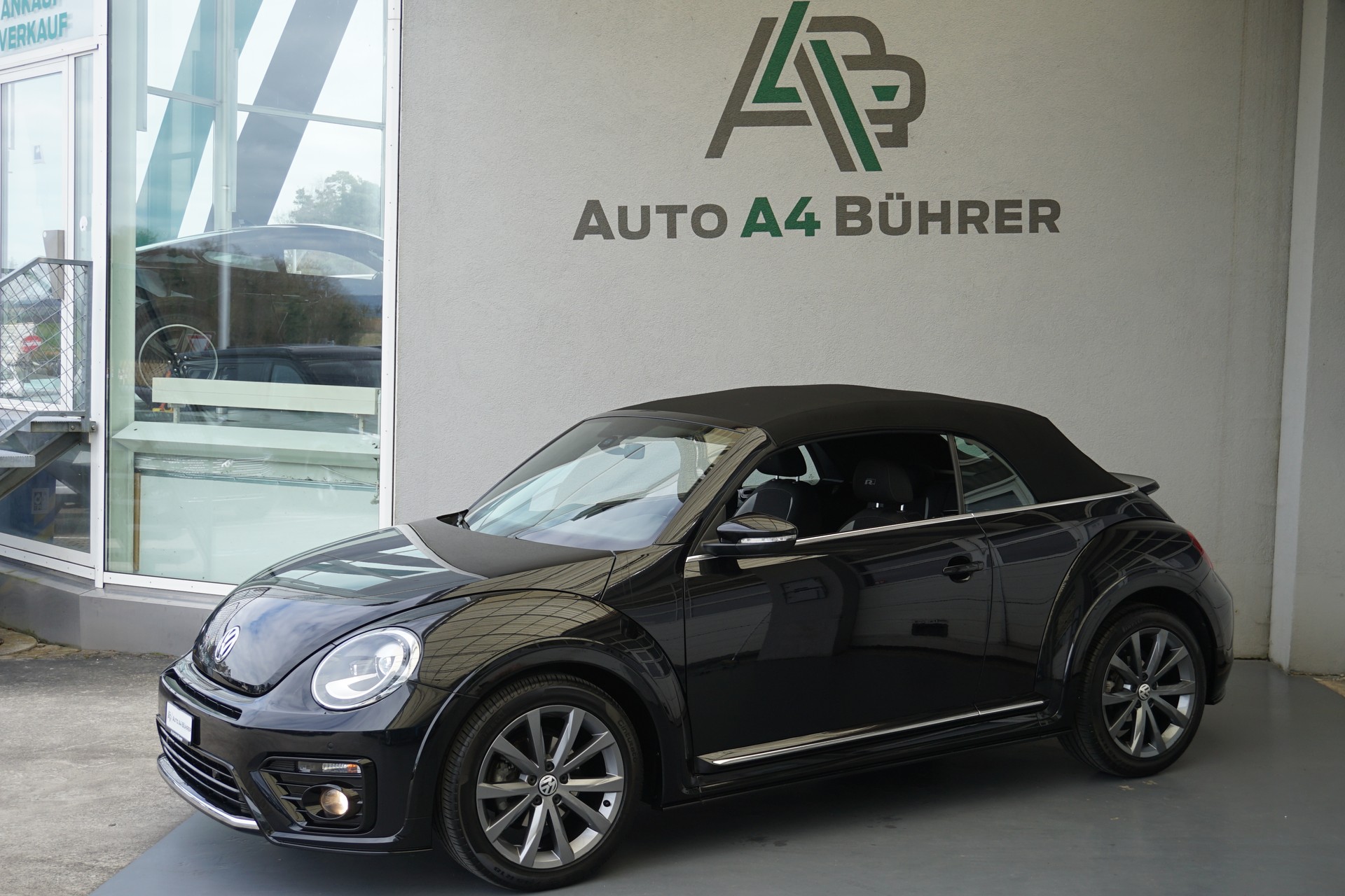 VW Beetle 1.4 TSI BMT 150PS R-Line Cabriolet DSG-Automat-image-7