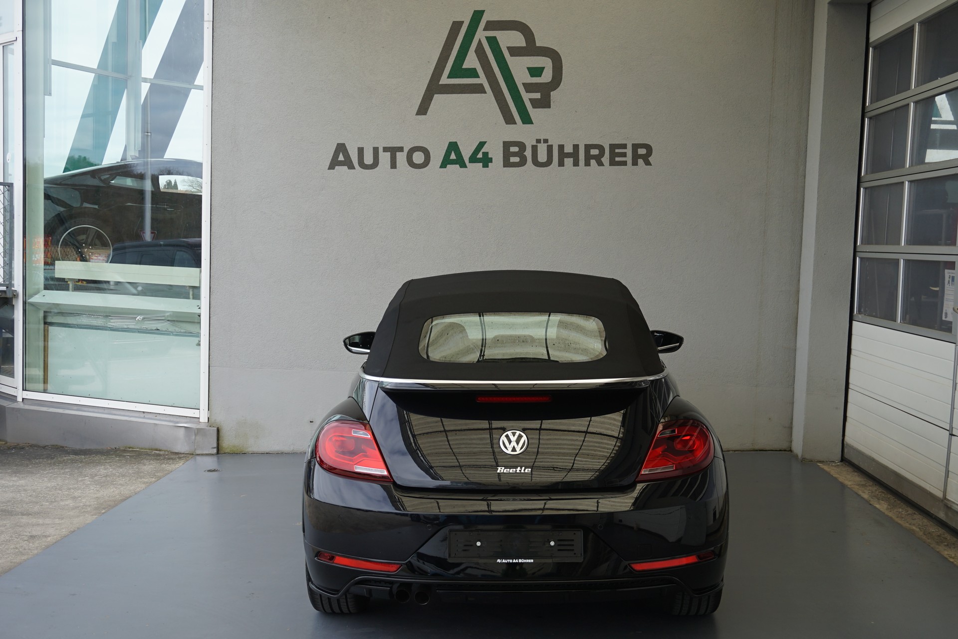 VW Beetle 1.4 TSI BMT 150PS R-Line Cabriolet DSG-Automat-image-20