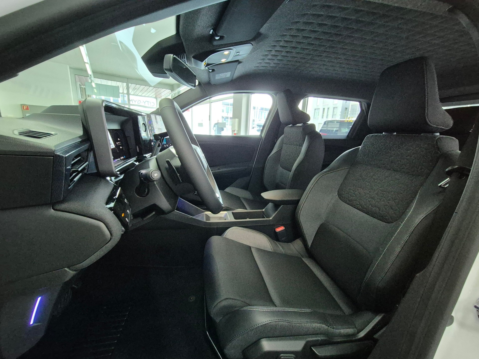NISSAN Micra 52kWh Advance-image-6