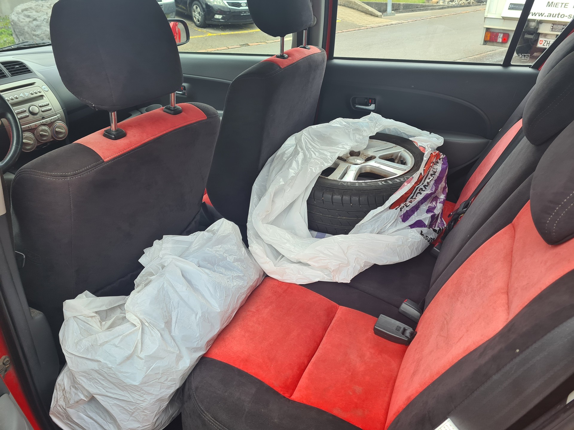 DAIHATSU Sirion 1.3 eco-4WD-image-6