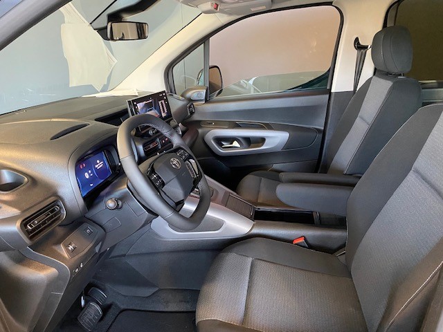 TOYOTA Proace City Verso L2 1.5 HDi 130 Trend-image-6