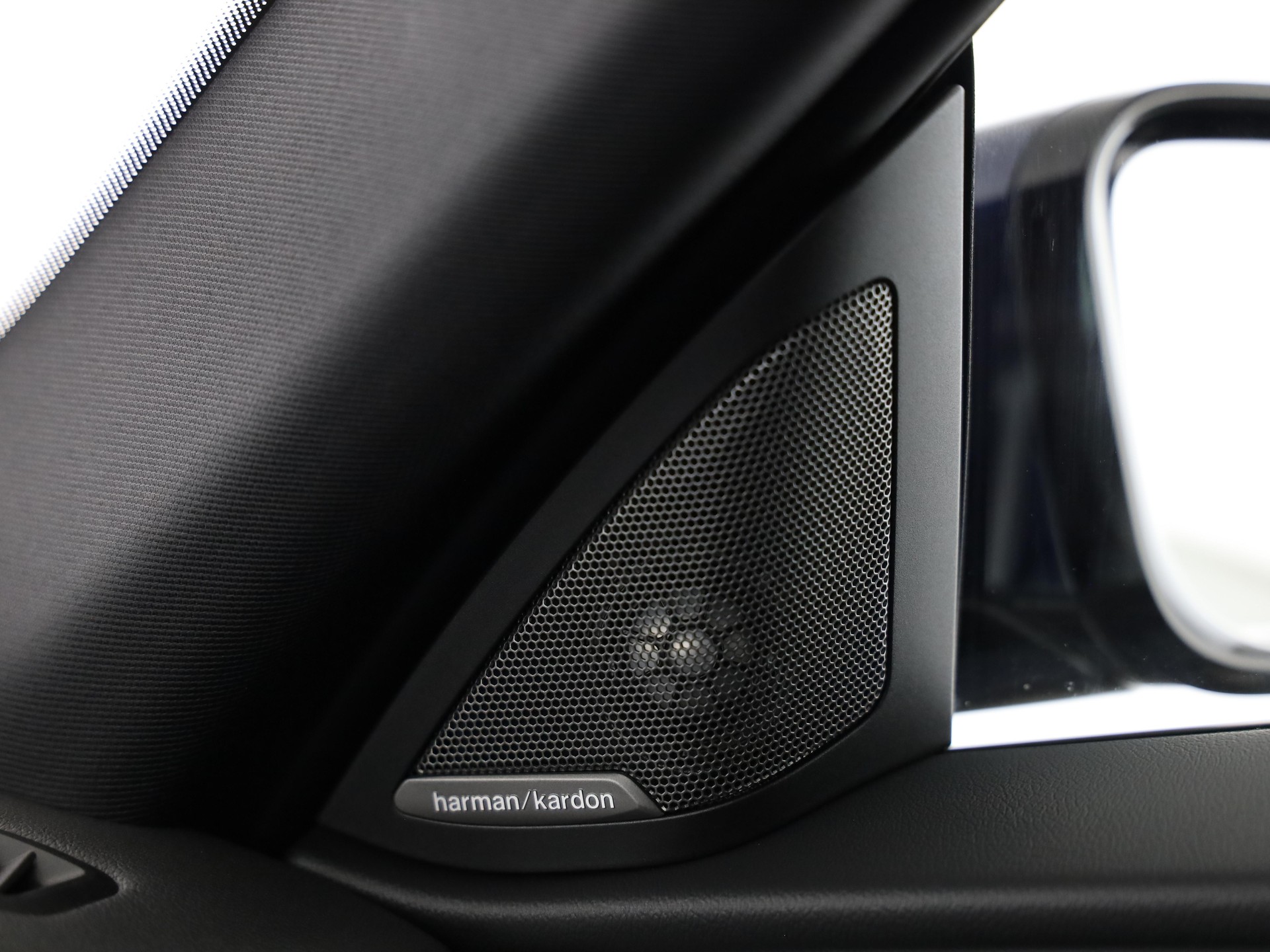 BMW i4 xDrive40-image-22