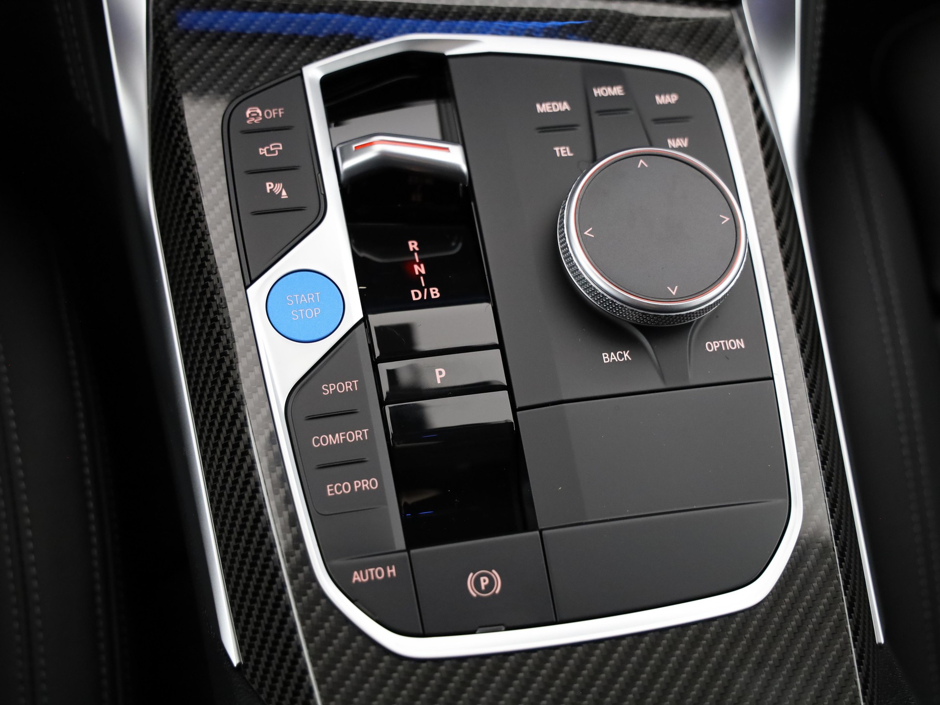 BMW i4 xDrive40-image-18