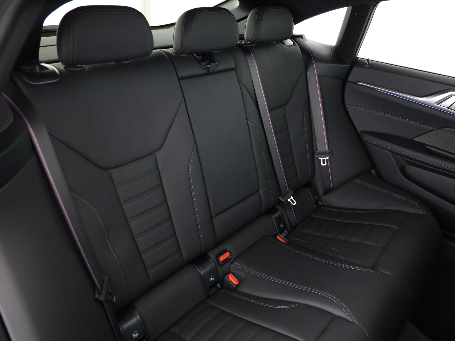 BMW i4 xDrive40-image-15