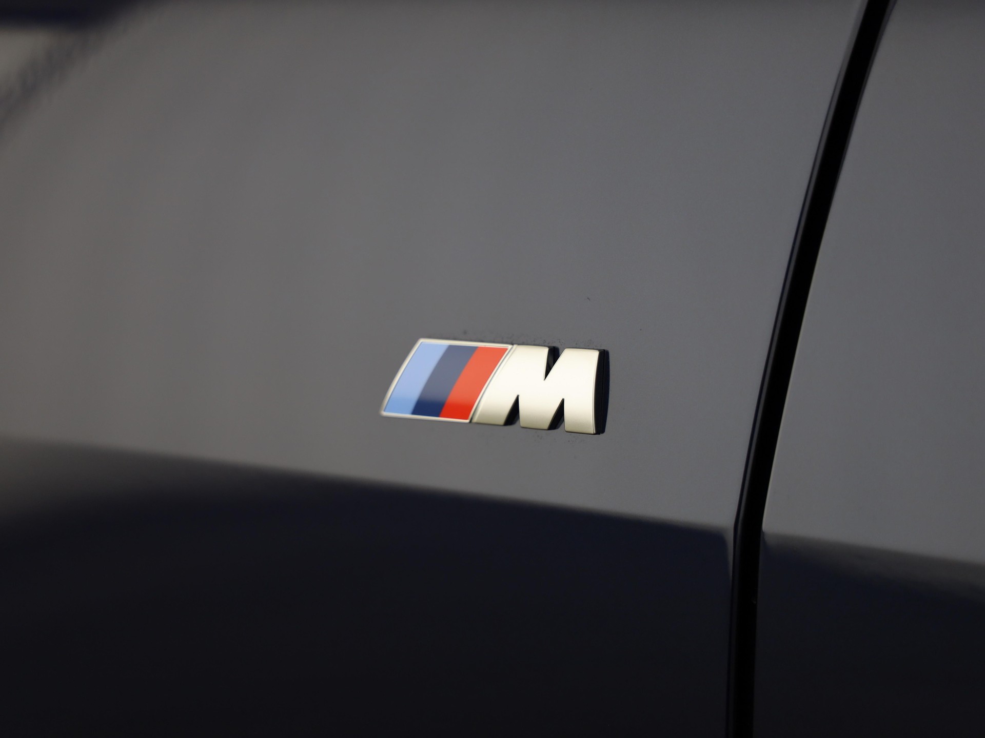 BMW i4 xDrive40-image-6