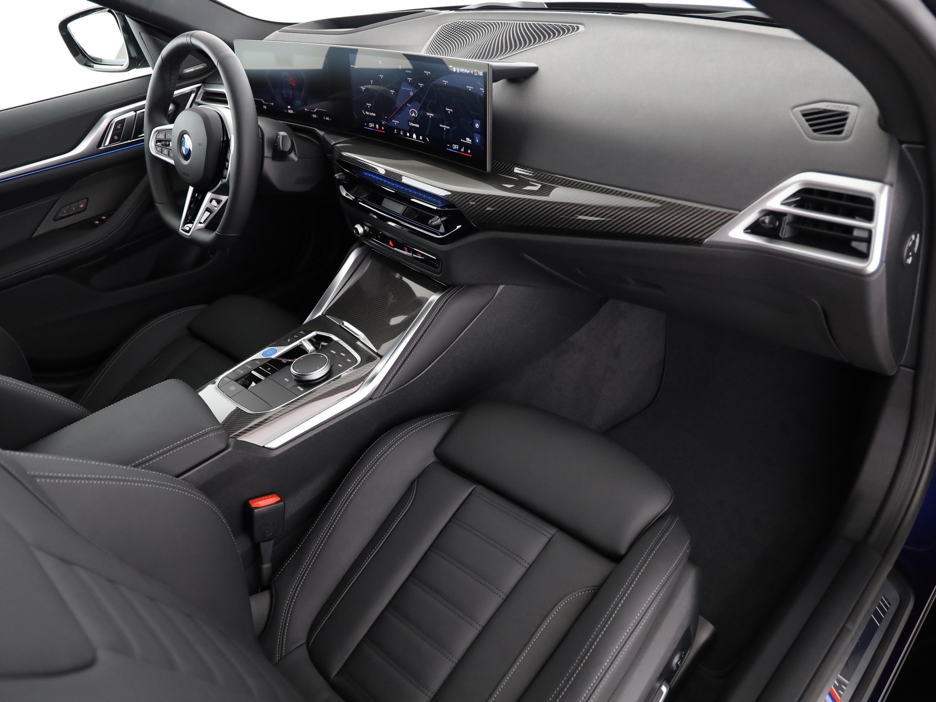 BMW i4 xDrive40-image-16