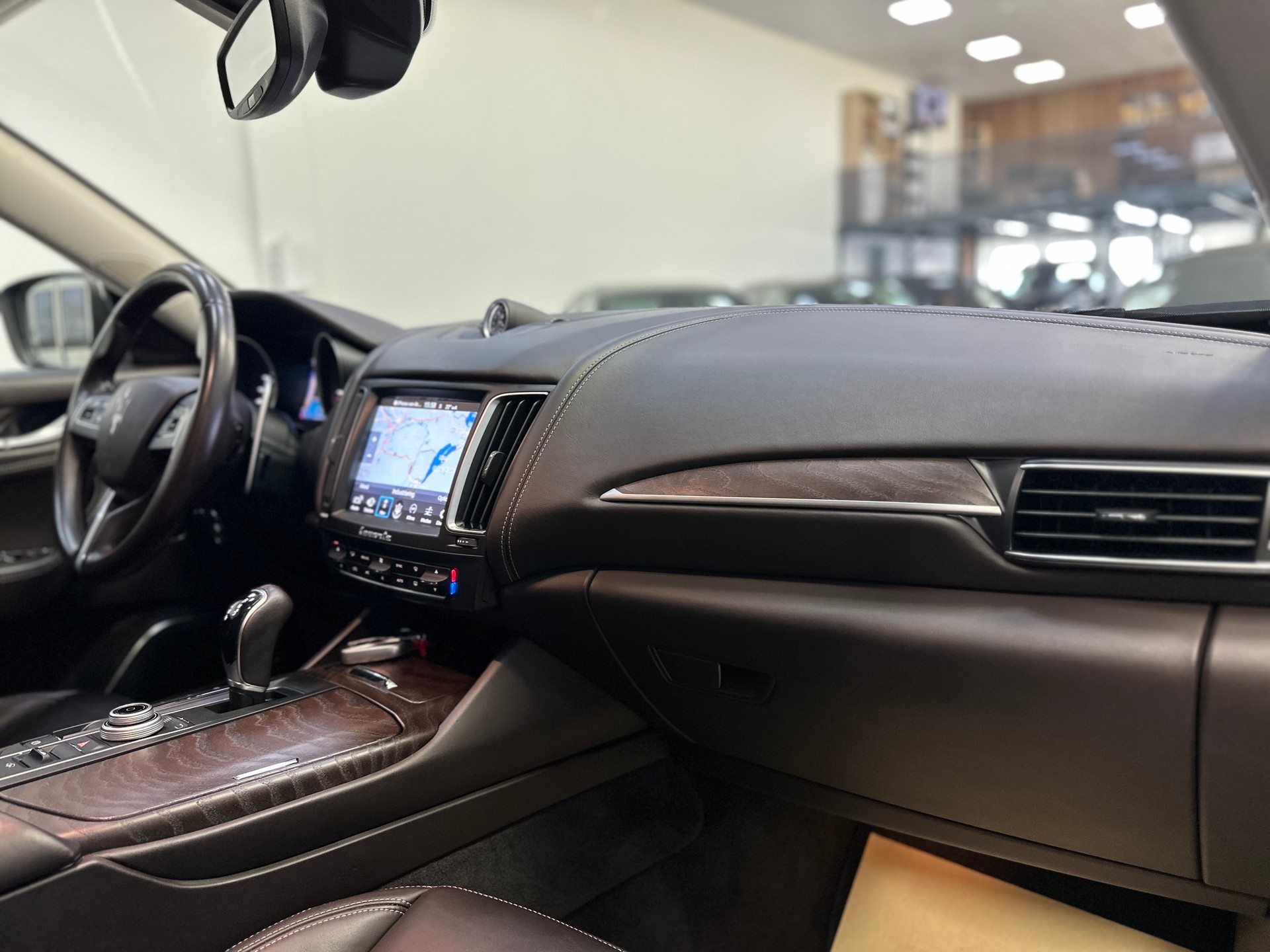 MASERATI Levante D 3.0 V6 GranLusso Automatica-image-12