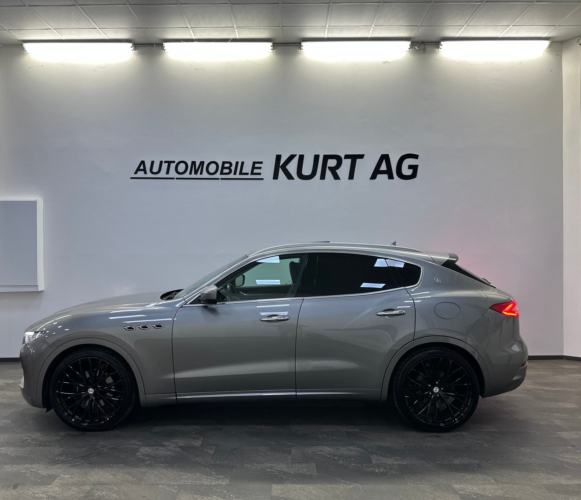 MASERATI Levante D 3.0 V6 GranLusso Automatica-image-2
