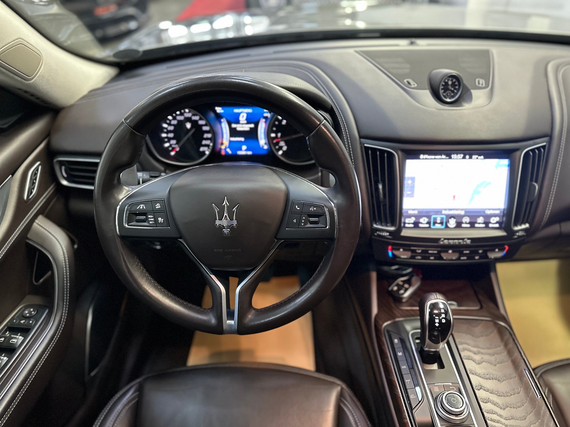 MASERATI Levante D 3.0 V6 GranLusso Automatica-image-11