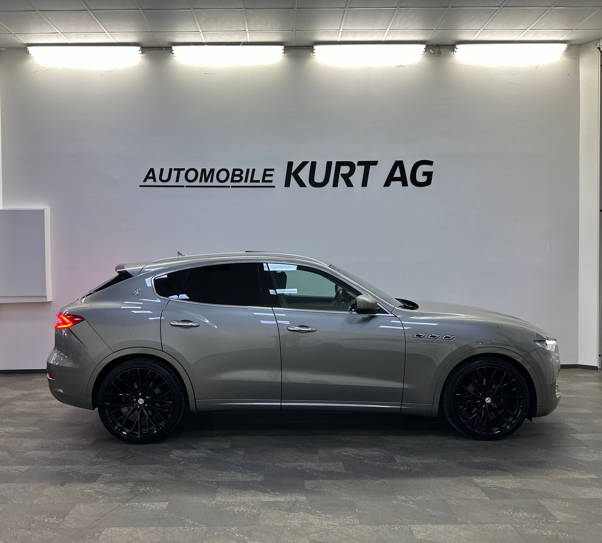 MASERATI Levante D 3.0 V6 GranLusso Automatica-image-5