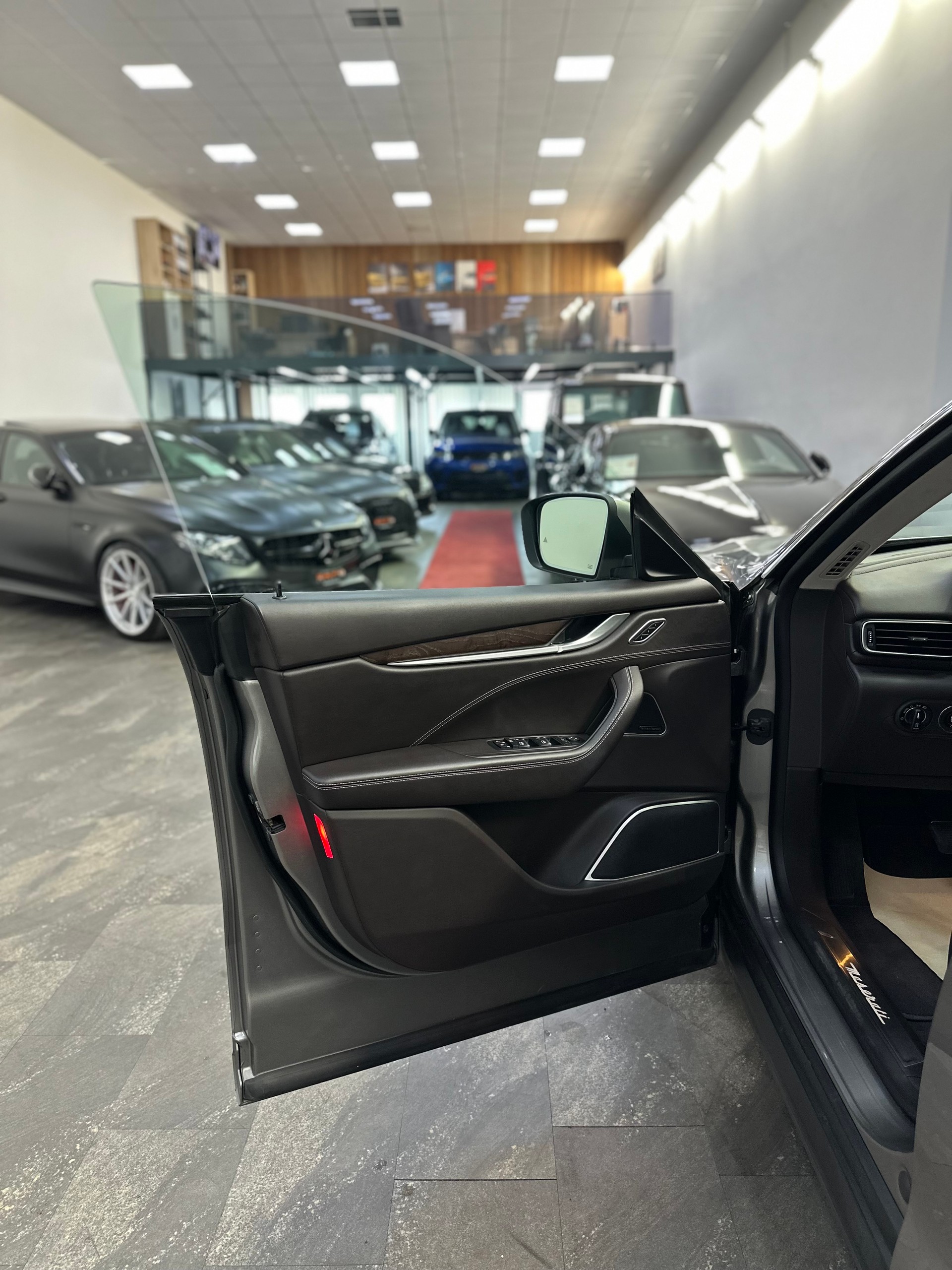 MASERATI Levante D 3.0 V6 GranLusso Automatica-image-19