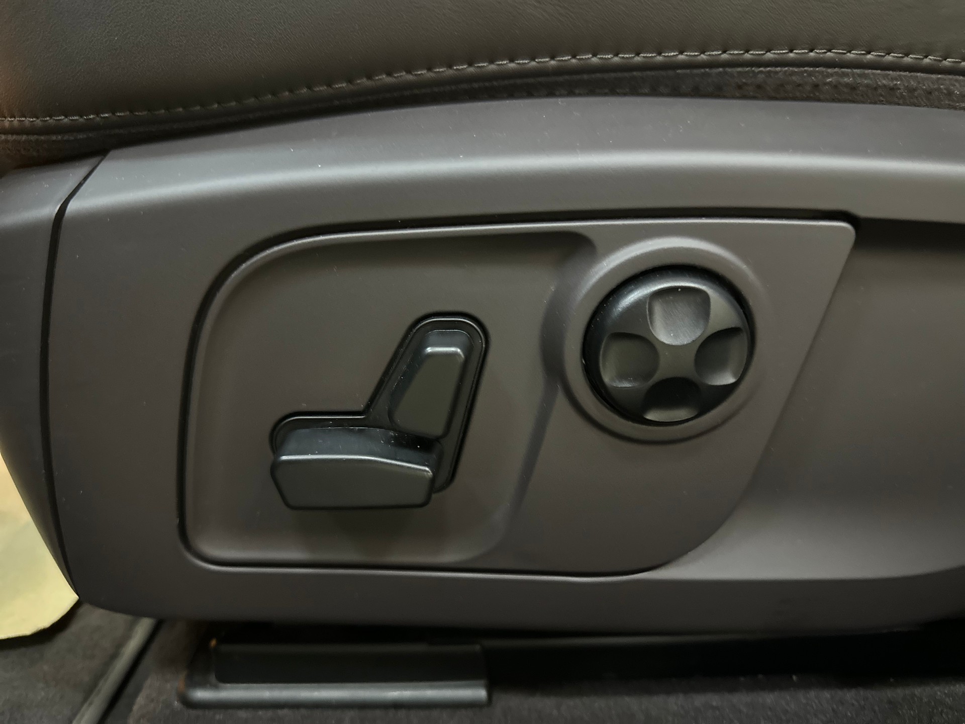 MASERATI Levante D 3.0 V6 GranLusso Automatica-image-18