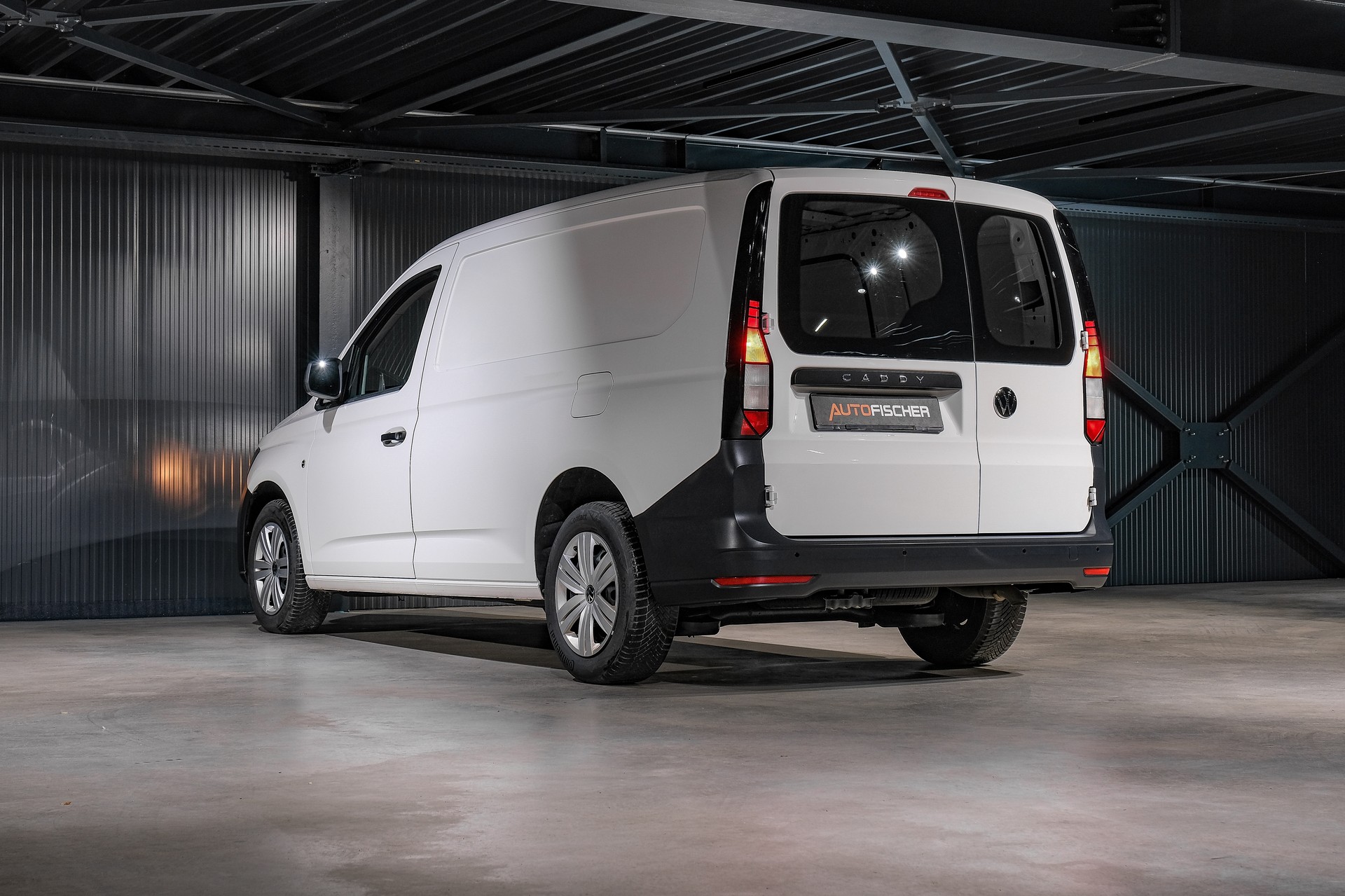 VW Caddy Cargo 2.0TDI Maxi-image-7