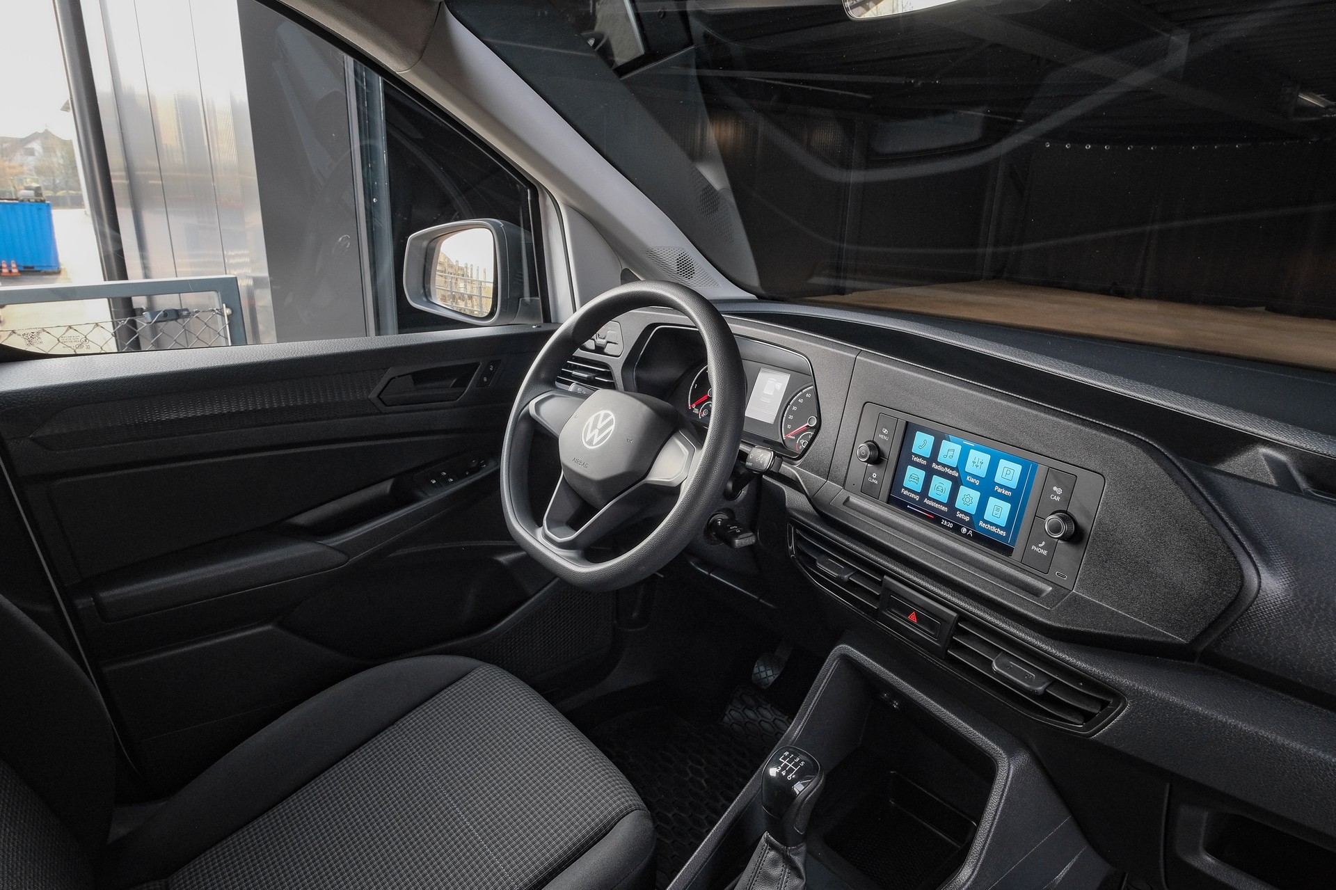 VW Caddy Cargo 2.0TDI Maxi-image-12