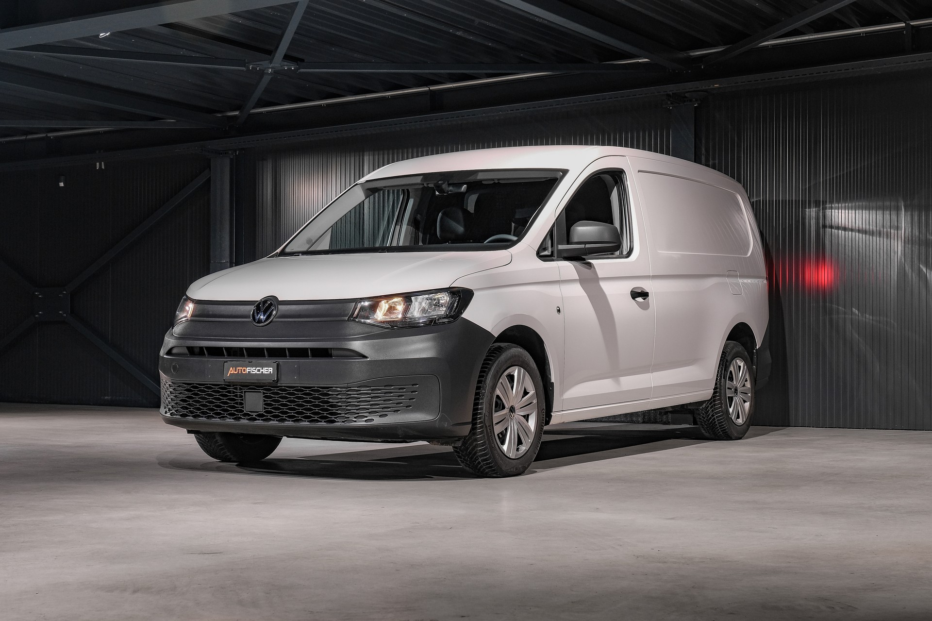 VW Caddy Cargo 2.0TDI Maxi-image-3