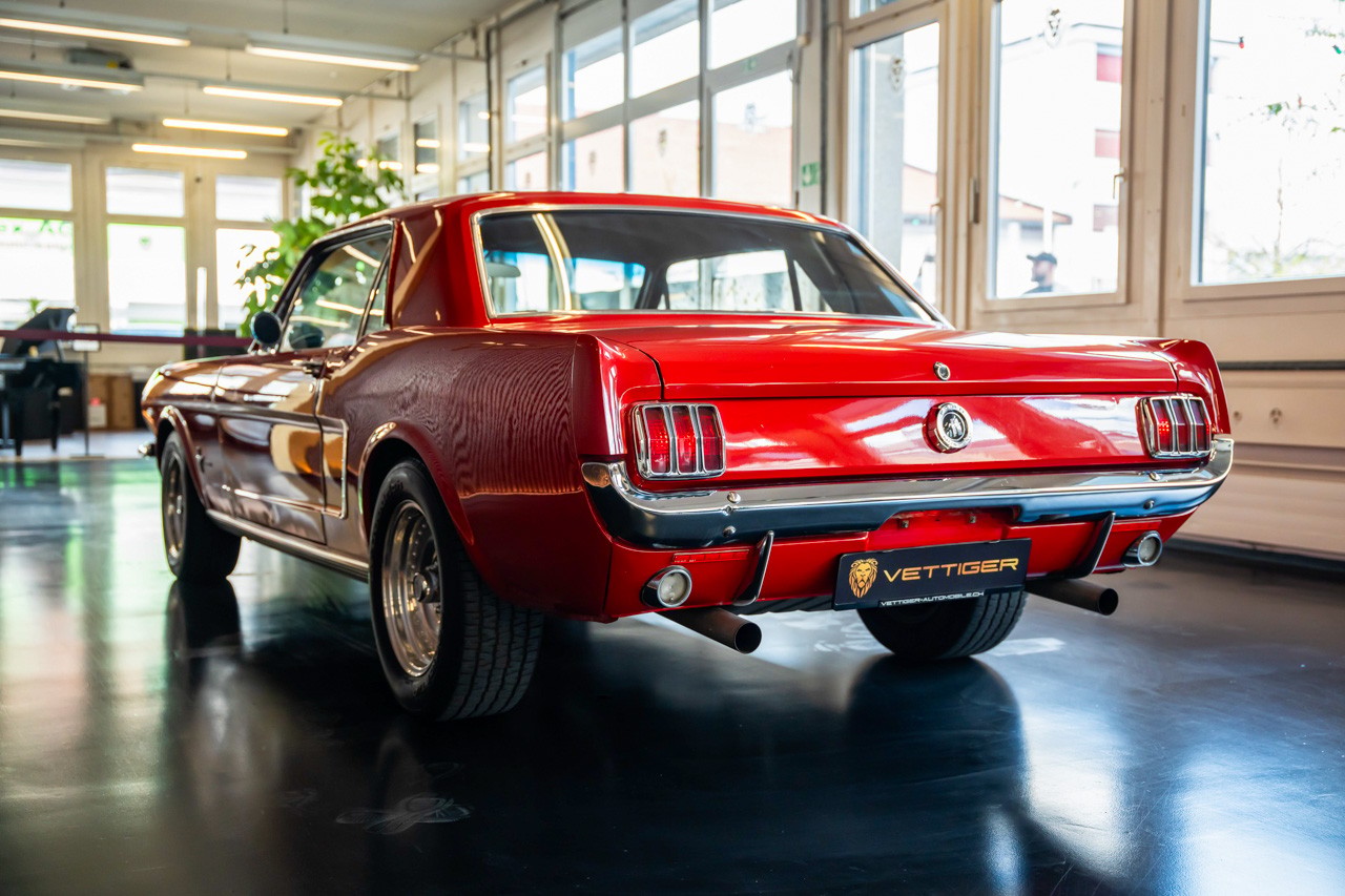 FORD MUSTANG V8-image-3