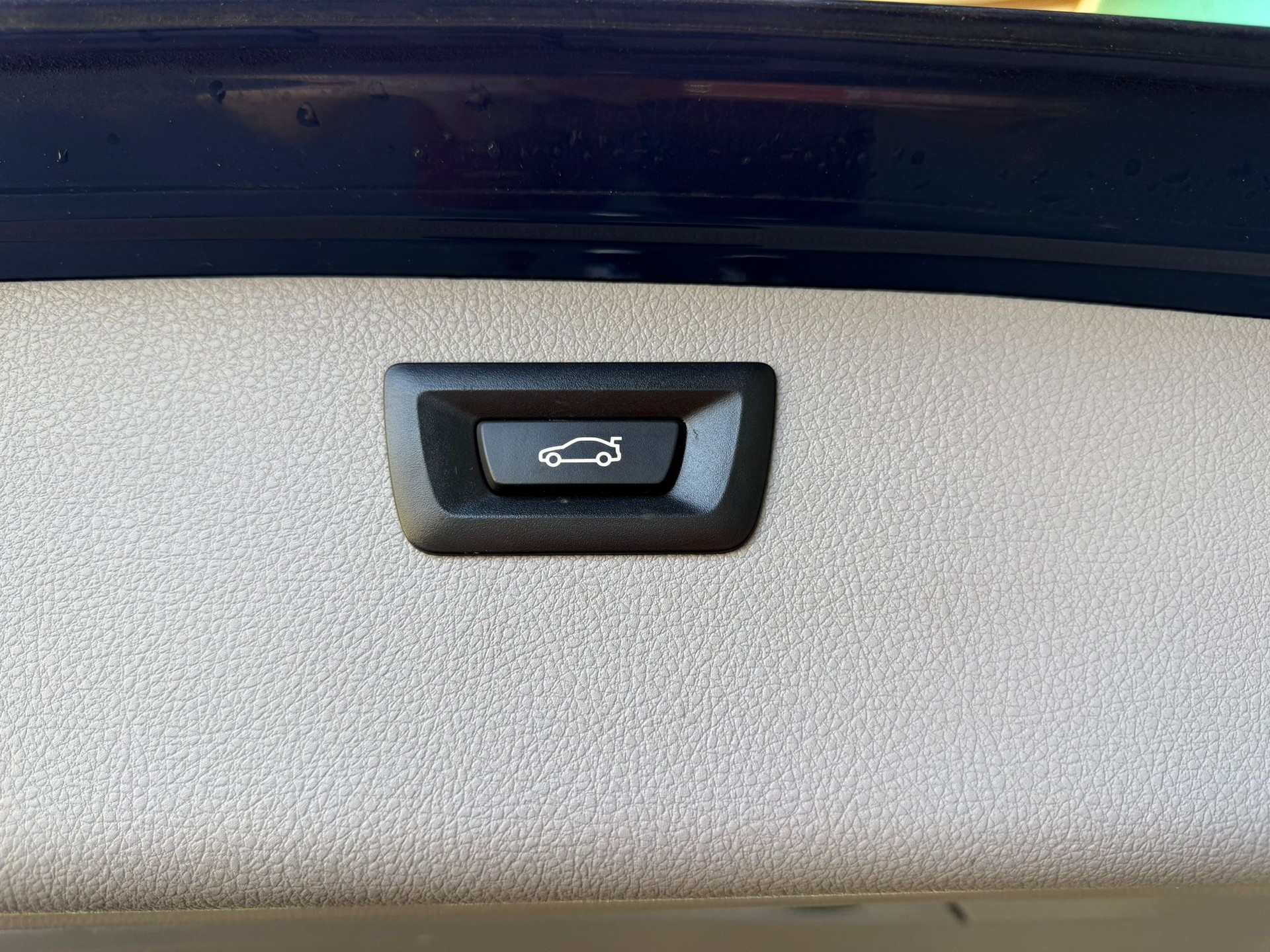 BMW 318d Touring Steptronic-image-13