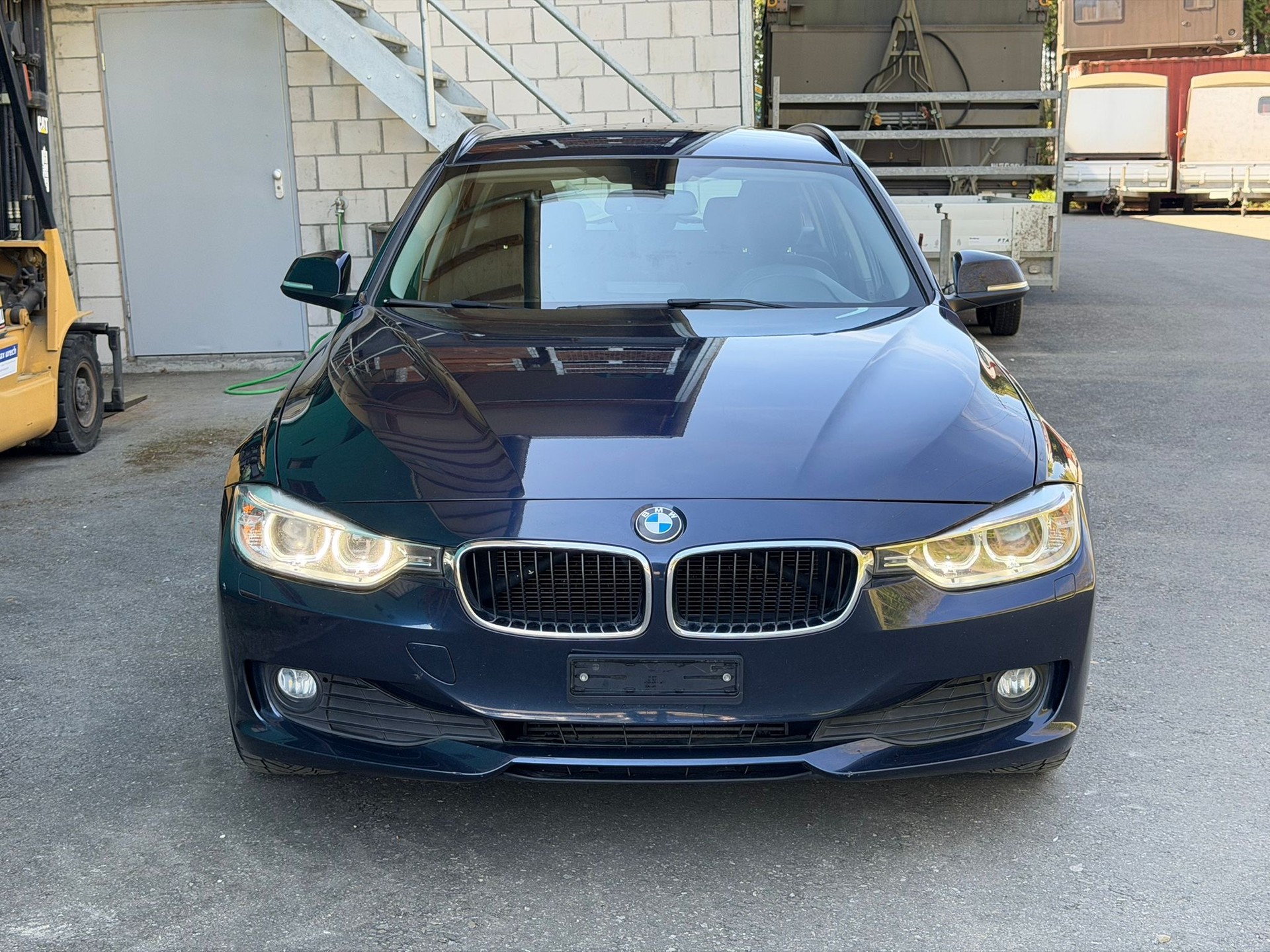 BMW 318d Touring Steptronic-image-1