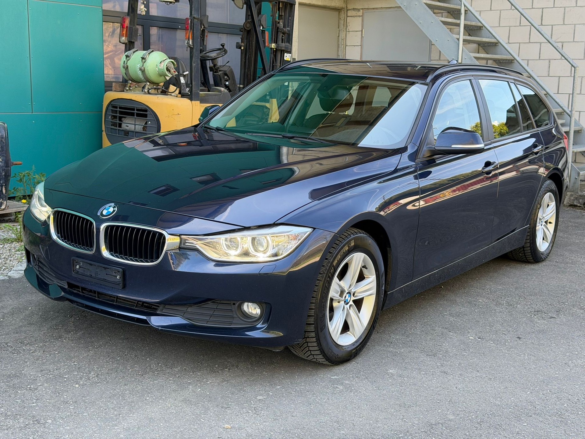 BMW 318d Touring Steptronic-image-2