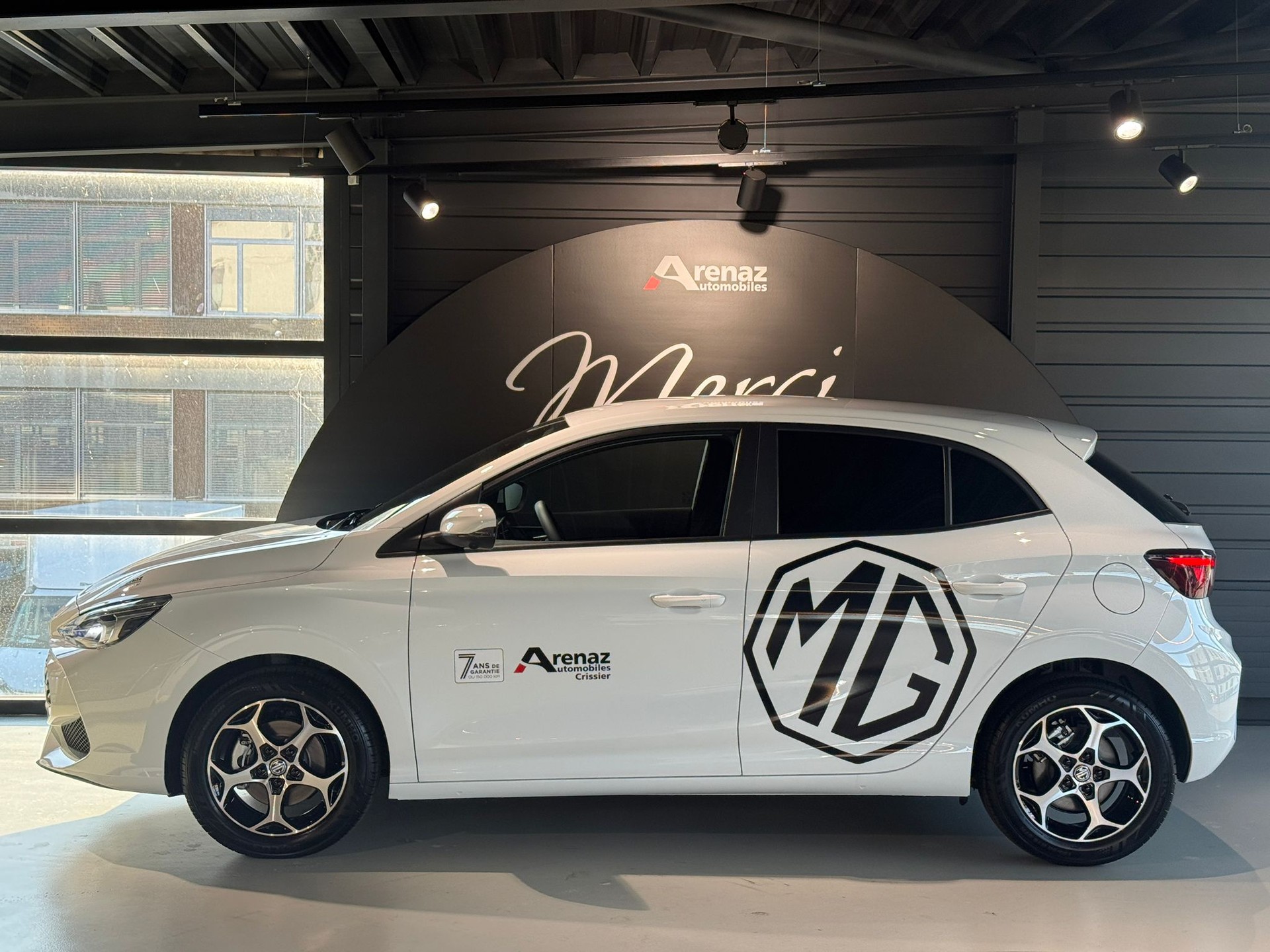 MG 3 1.5 Hybrid Luxury Aut.-showroom-element-1