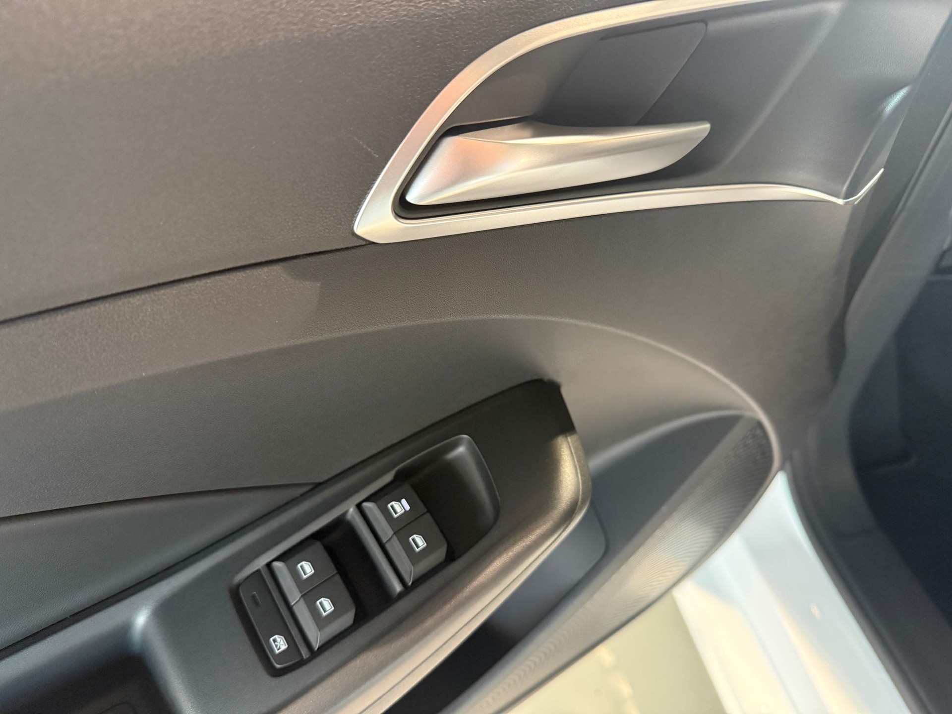 MG 3 1.5 Hybrid Luxury Aut.-image-19
