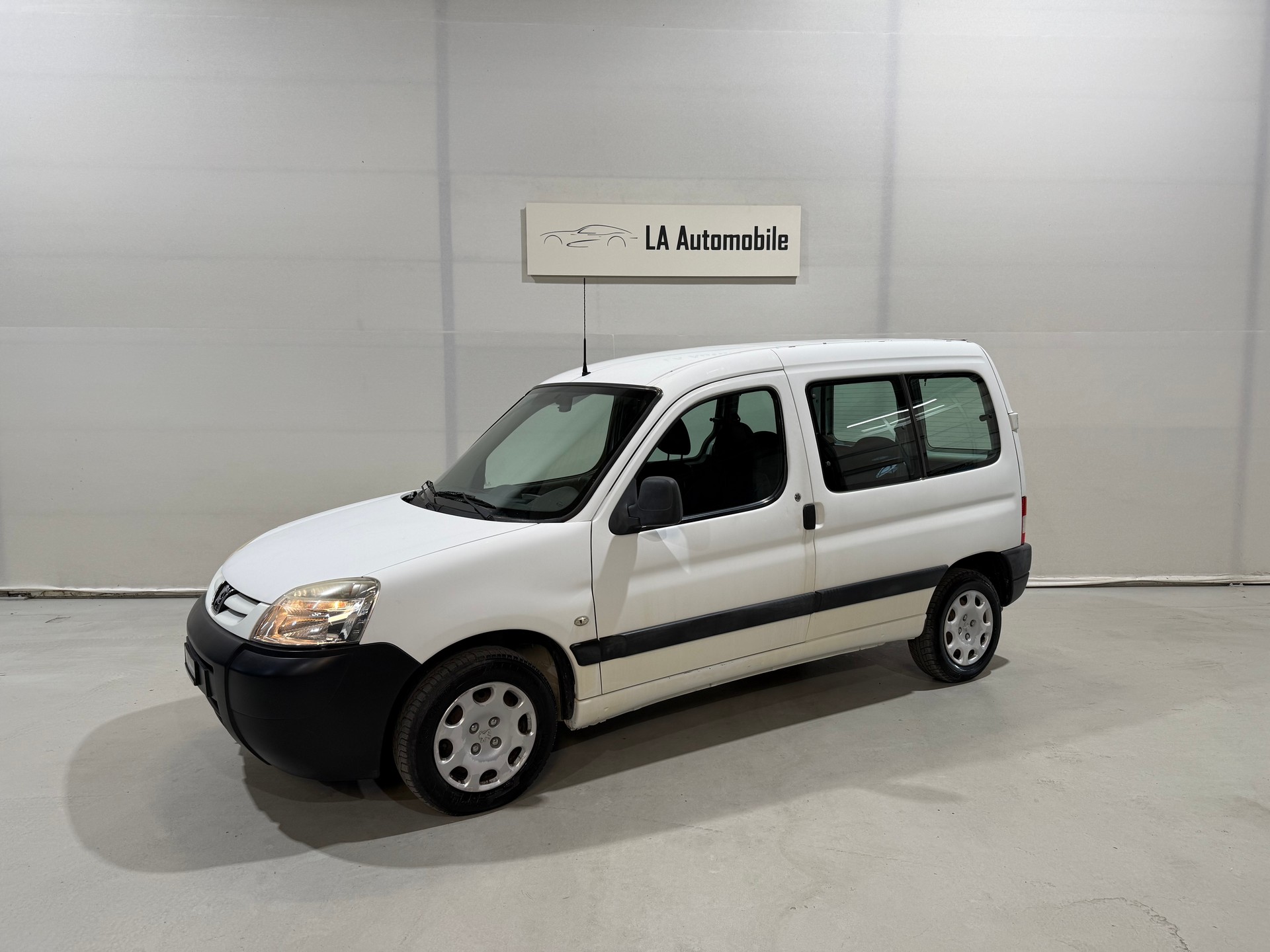 PEUGEOT Partner 1.4 Urban-image-1